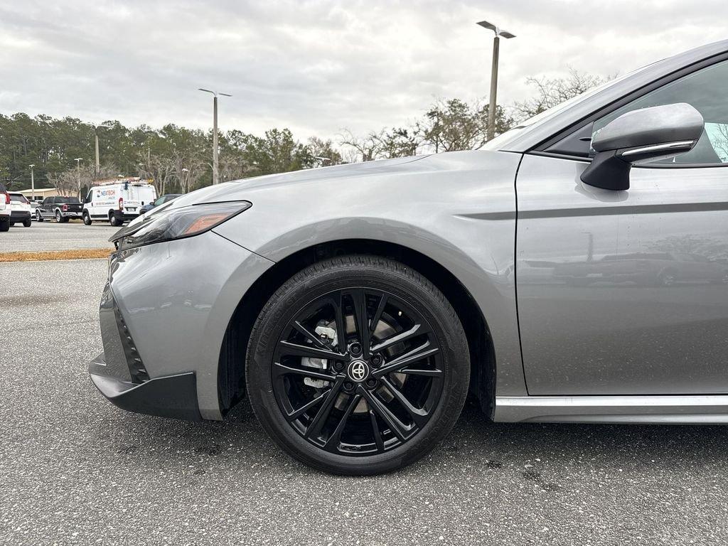 Toyota Camry Se - Thumbnail 11