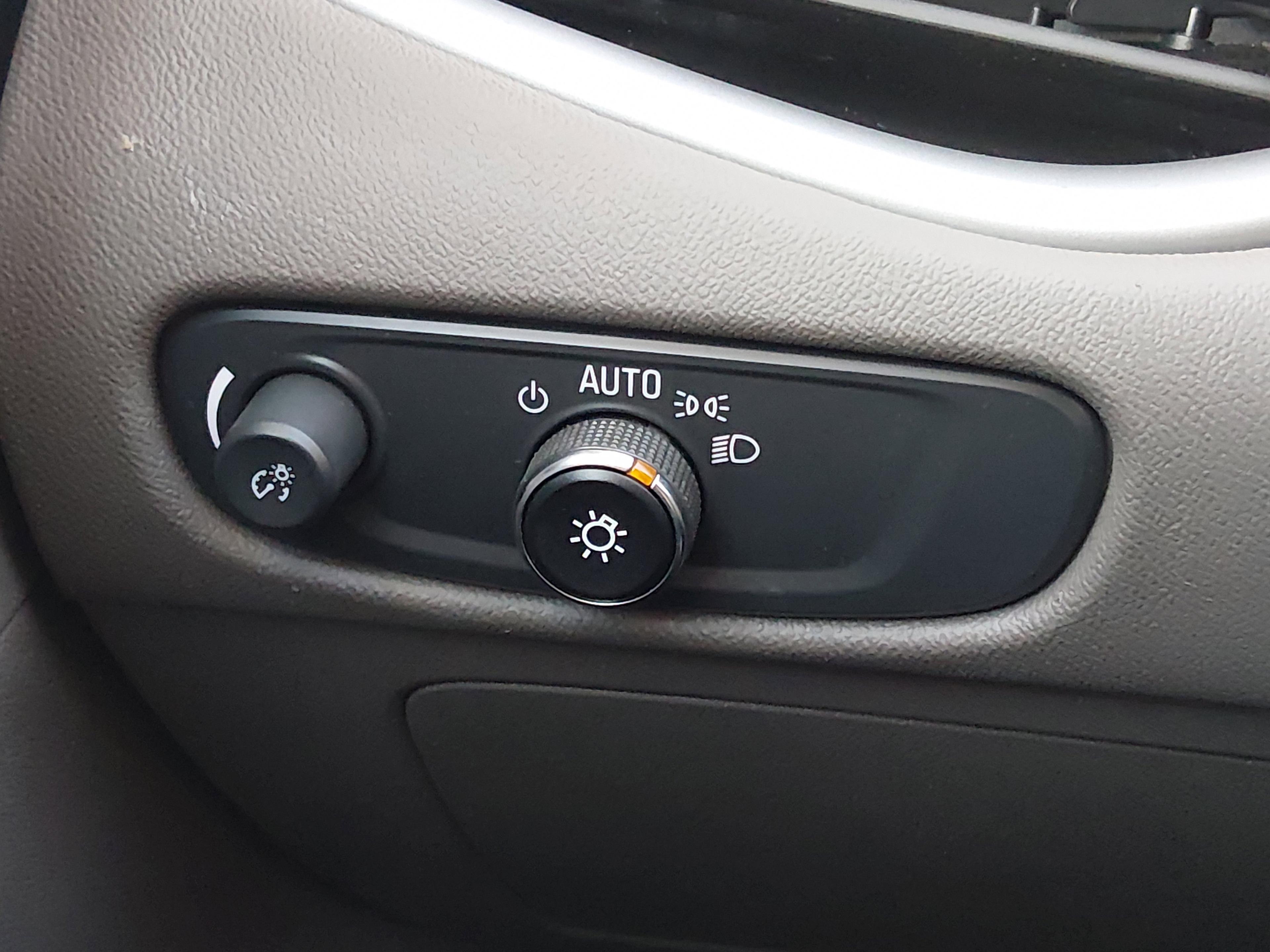 Chevrolet Malibu 4Dr Sdn 1Lt - Thumbnail 13