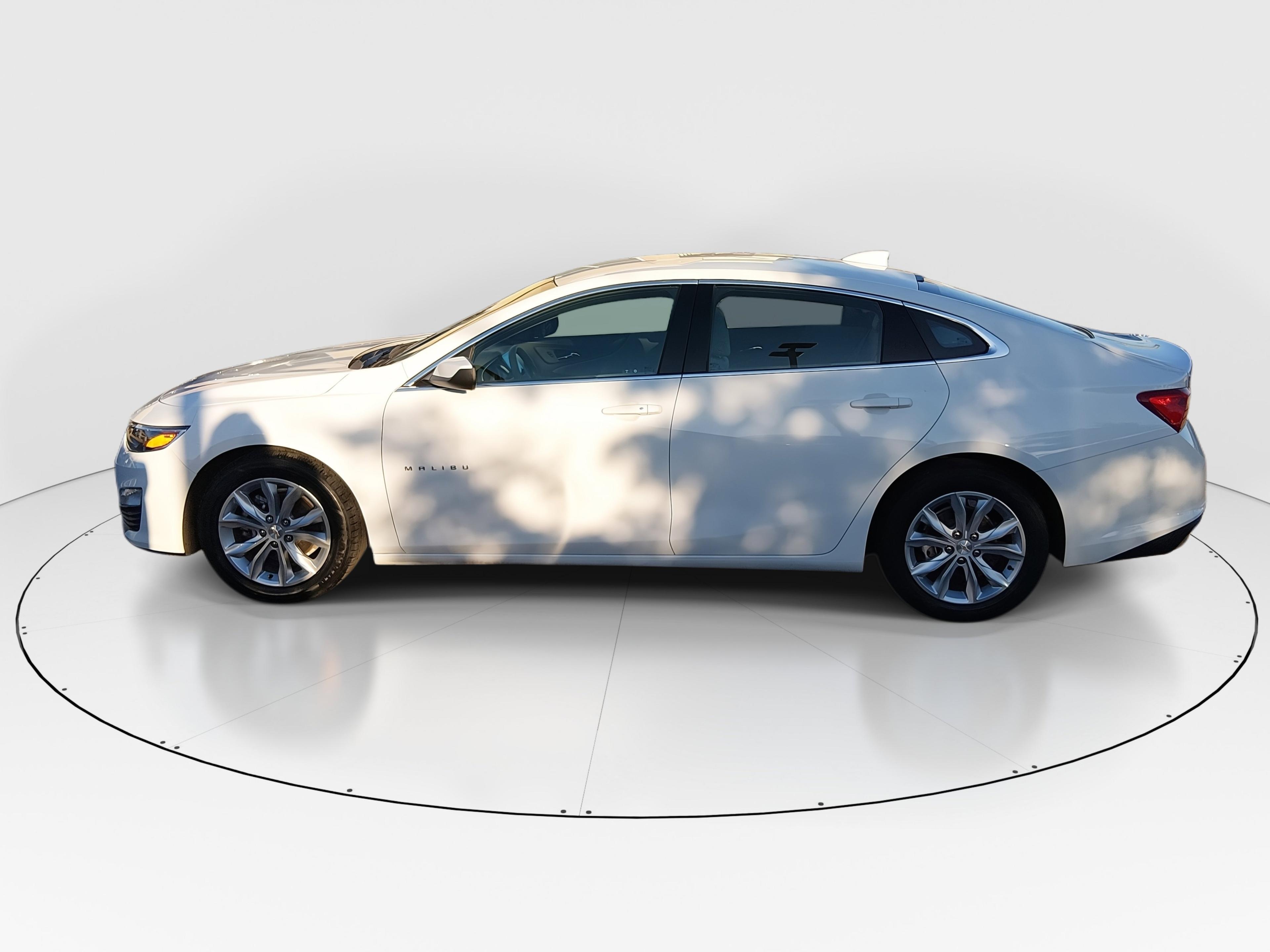 Chevrolet Malibu 4Dr Sdn 1Lt - Thumbnail 4