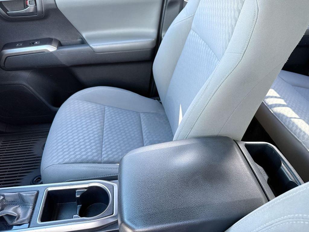 Toyota Tacoma Sr5 - Thumbnail 17