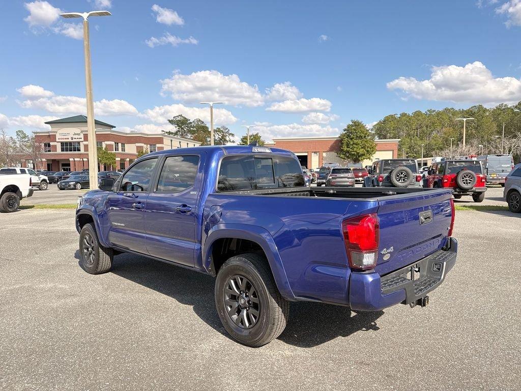 Toyota Tacoma Sr5 - Thumbnail 6