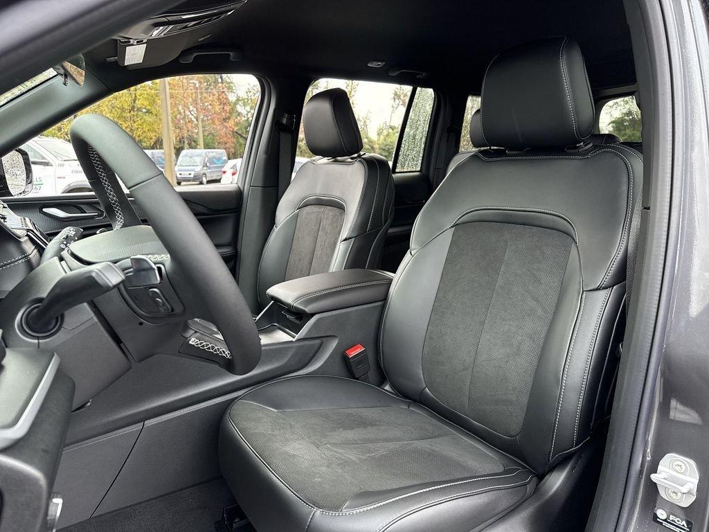 Jeep Grand Cherokee Altitude 4X4 - Thumbnail 12