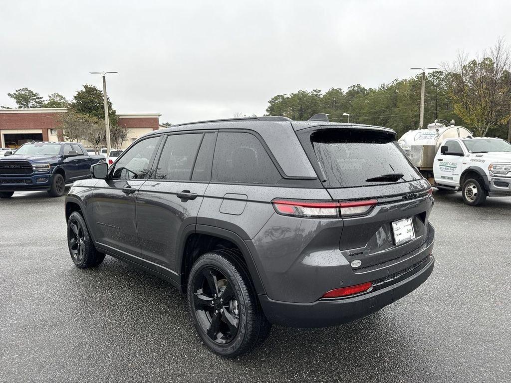 Jeep Grand Cherokee Altitude 4X4 - Thumbnail 6