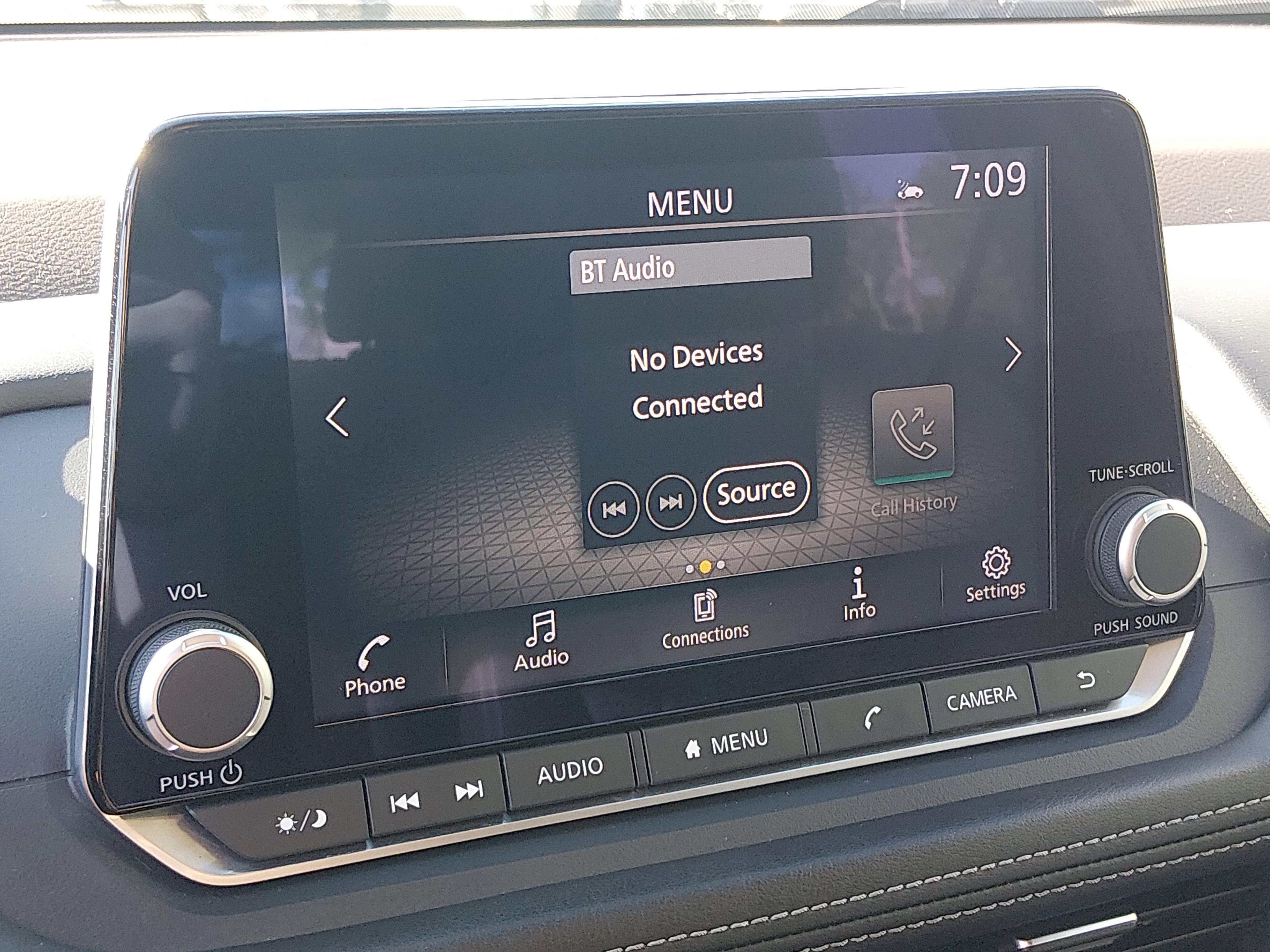 Nissan Rogue - Thumbnail 17