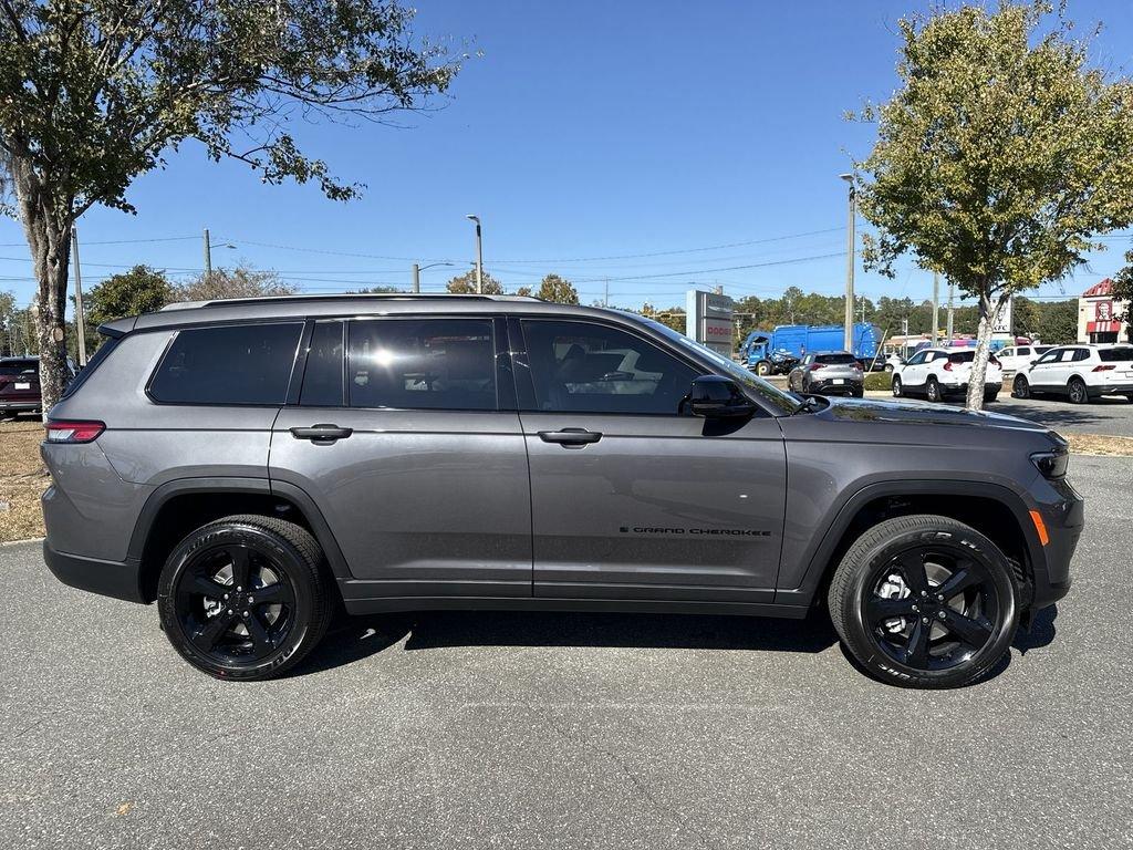 Jeep Grand Cherokee L Altitude X 4X4 - Thumbnail 3