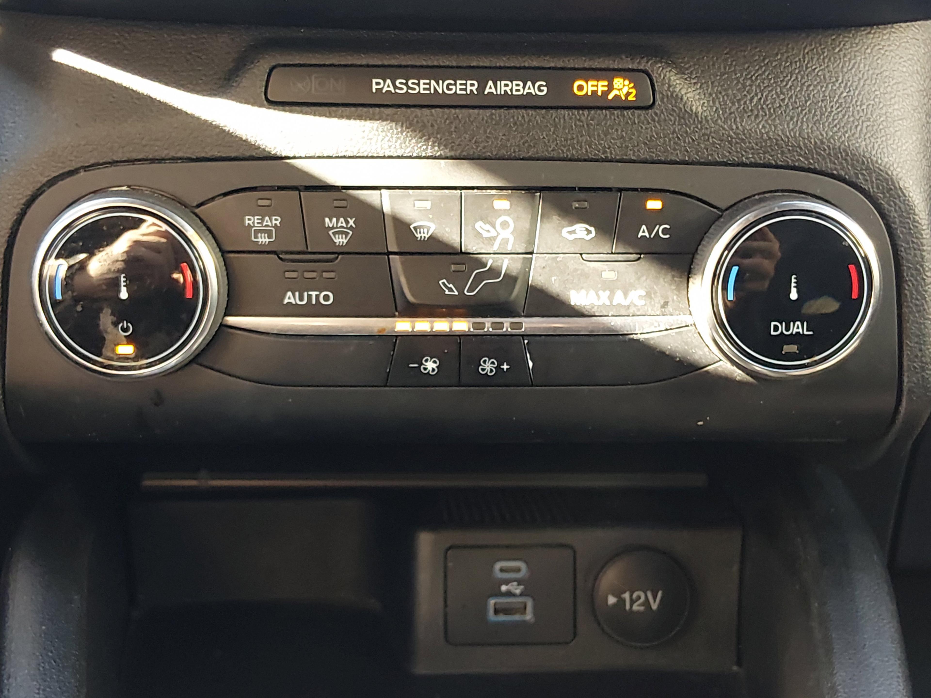 Ford Escape St-Line Fwd - Thumbnail 18