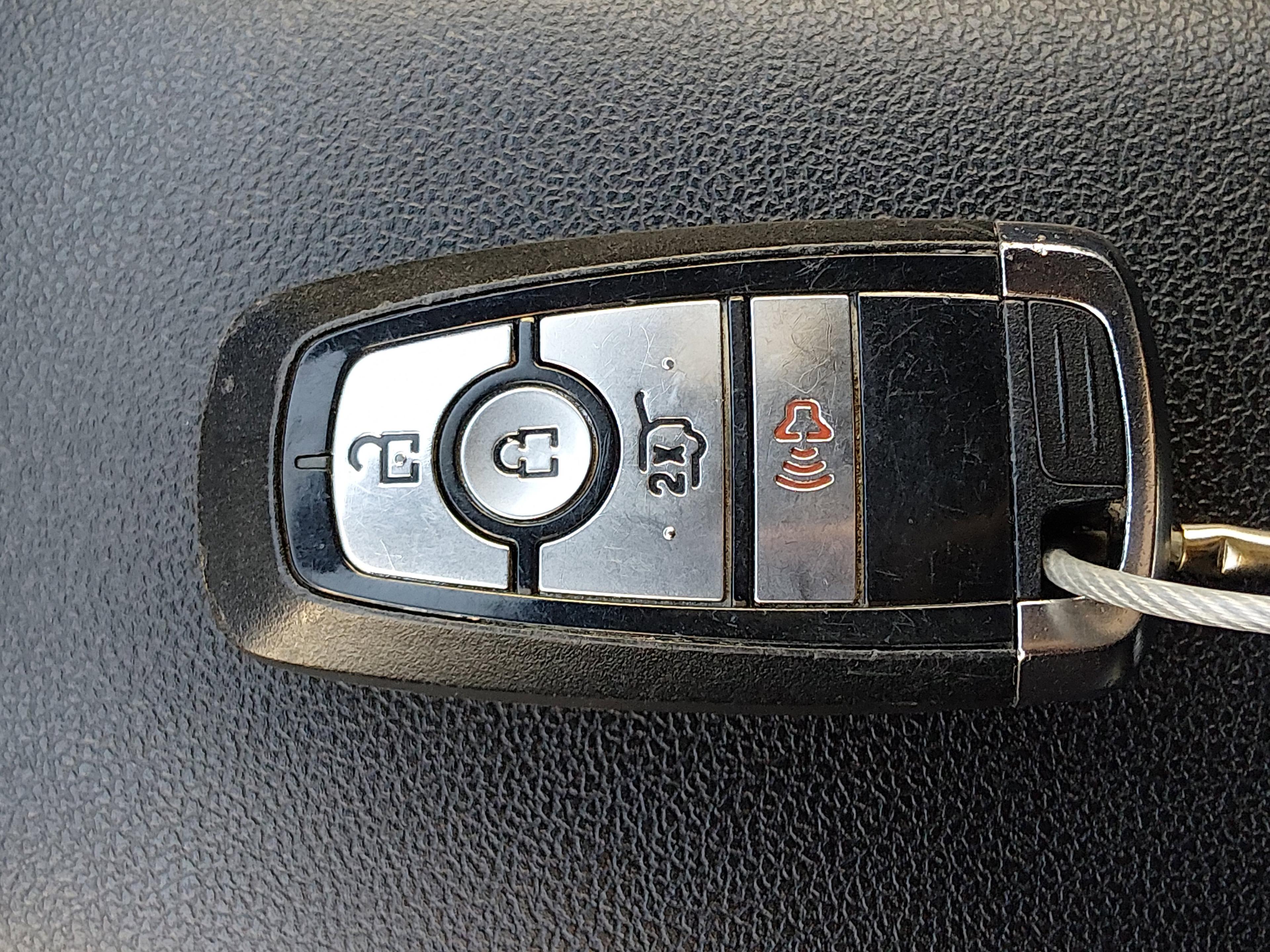 Ford Escape St-Line Fwd - Thumbnail 15