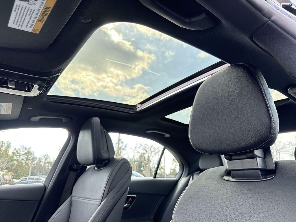 Mercedes-Benz C 300 - Thumbnail 17