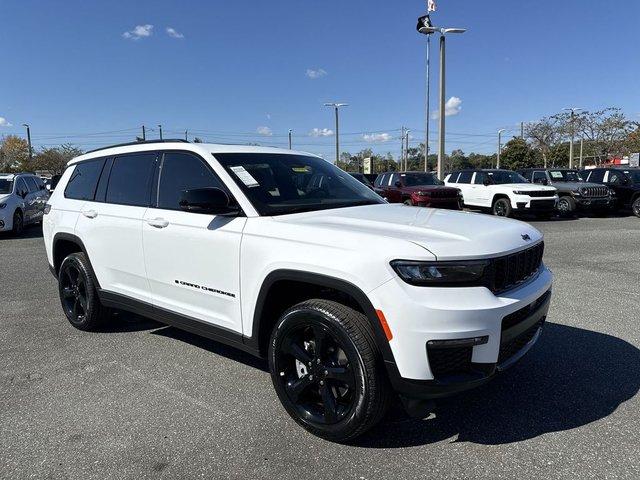 Jeep Grand Cherokee L Limited 4X2 - View 1