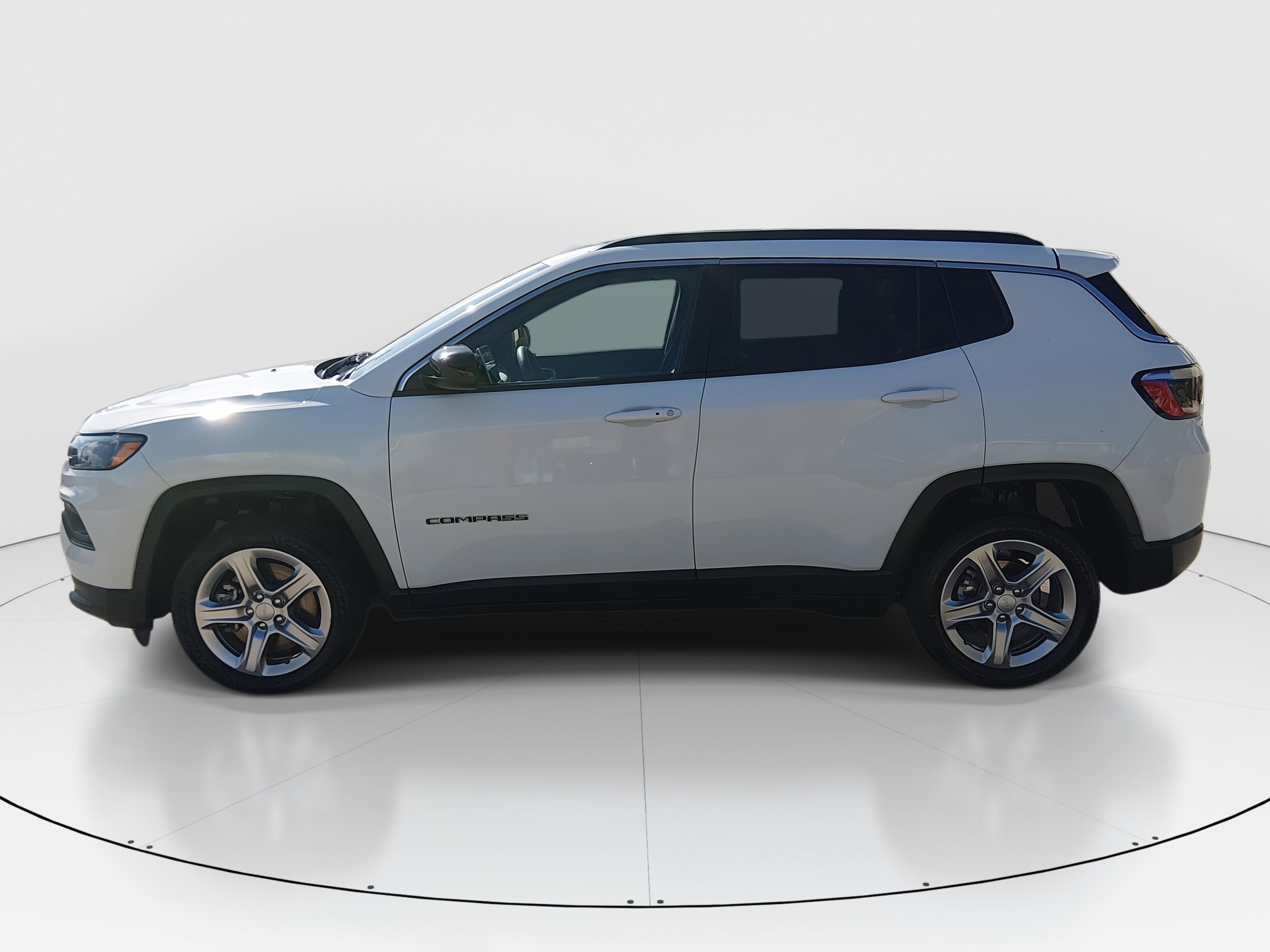 Jeep Compass Latitude 4X4 - Thumbnail 4