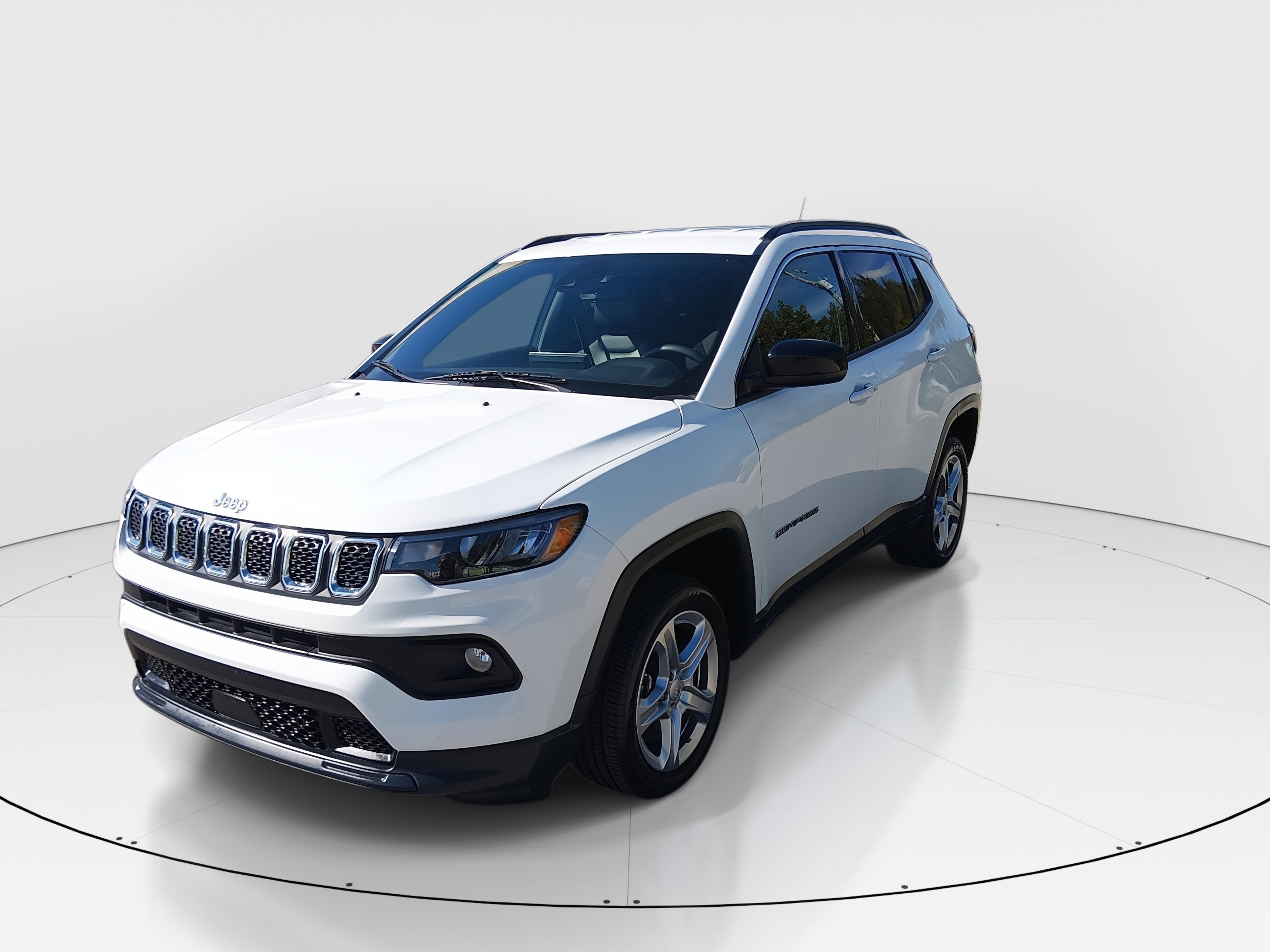 Jeep Compass Latitude 4X4 - Thumbnail 3