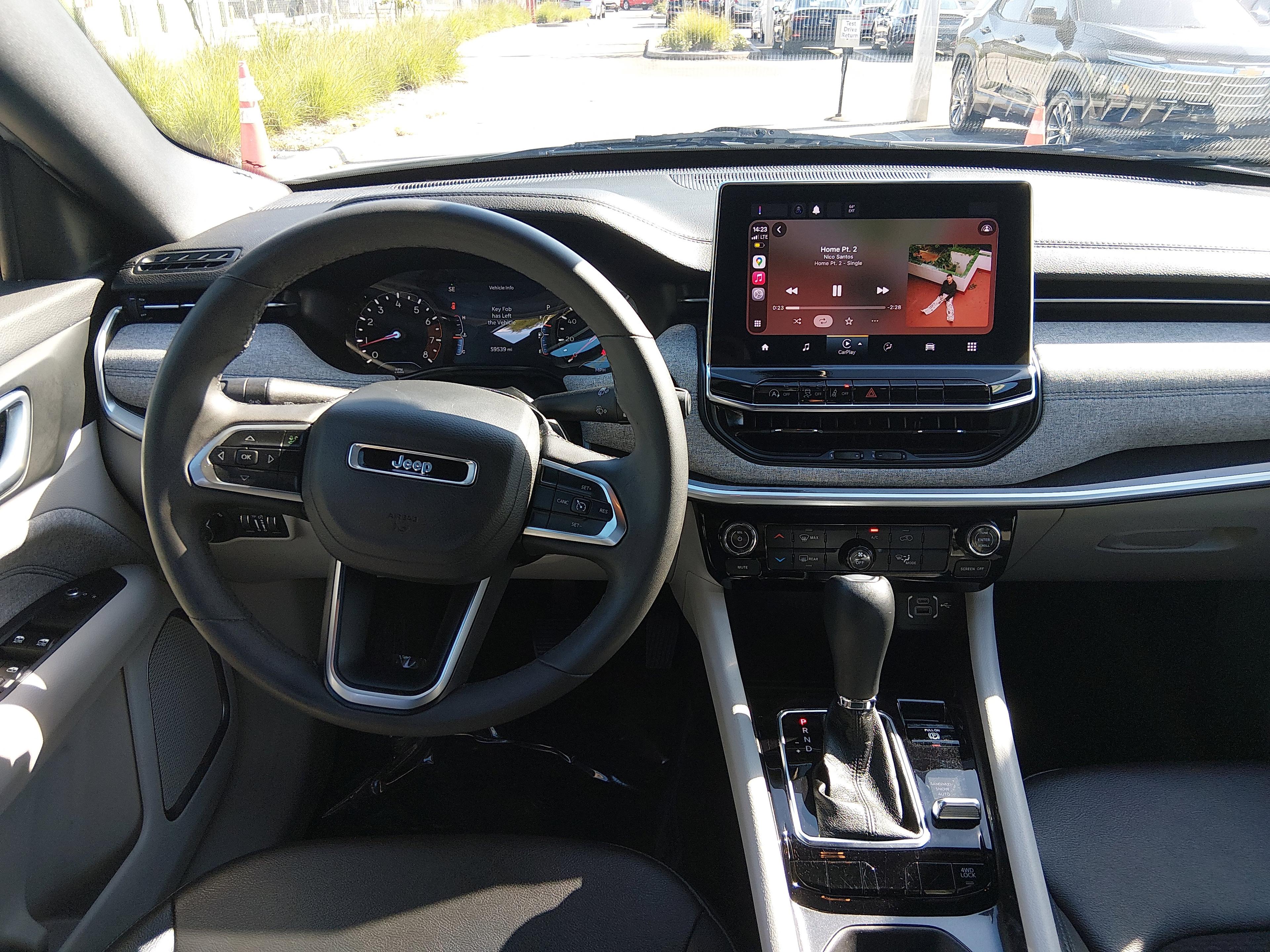 Jeep Compass Latitude 4X4 - Thumbnail 12