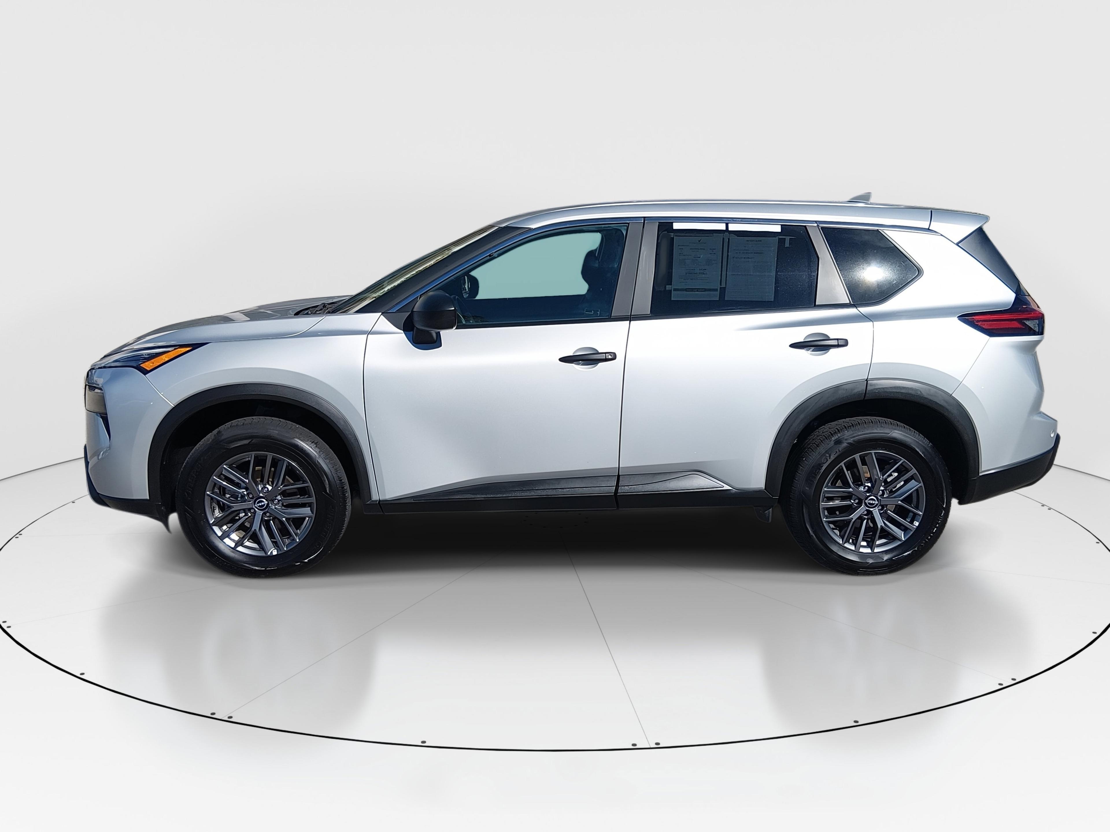 Nissan Rogue Awd S - Thumbnail 4