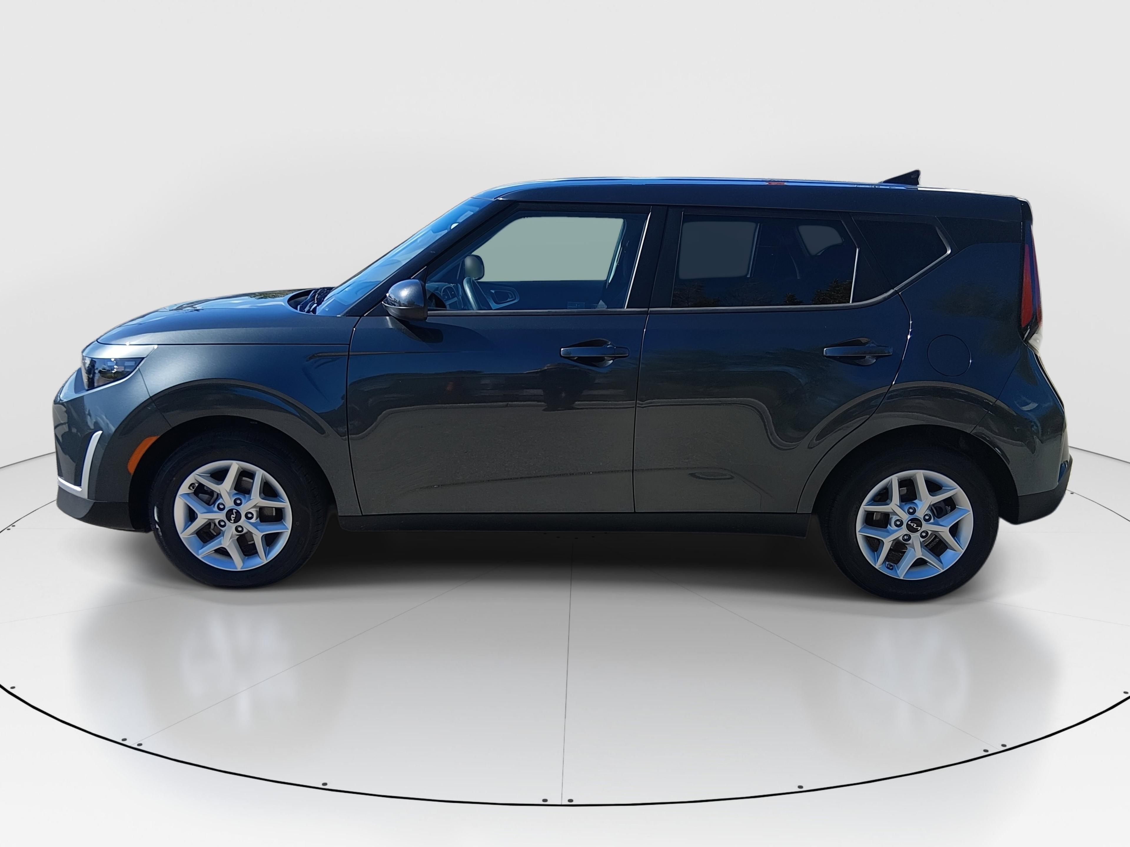 Kia Soul Lx Fwd - Thumbnail 4