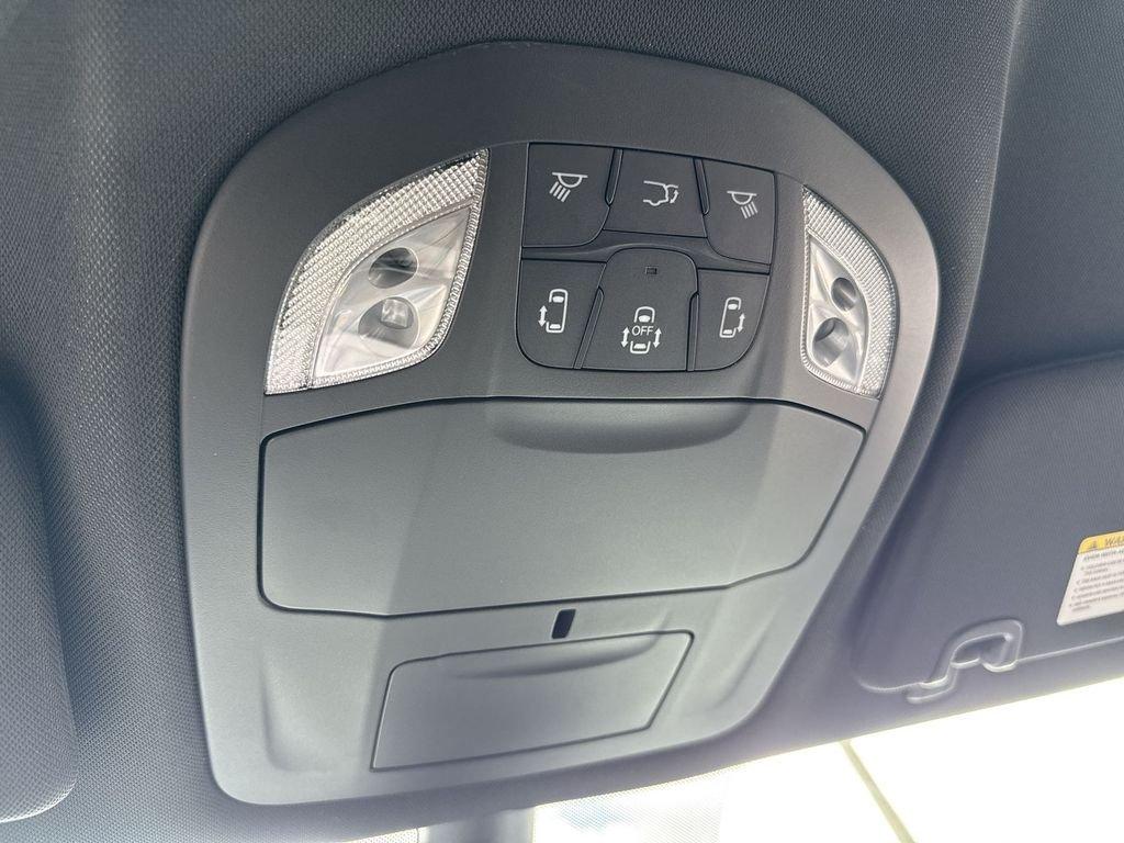 Chrysler Pacifica Select - Thumbnail 17