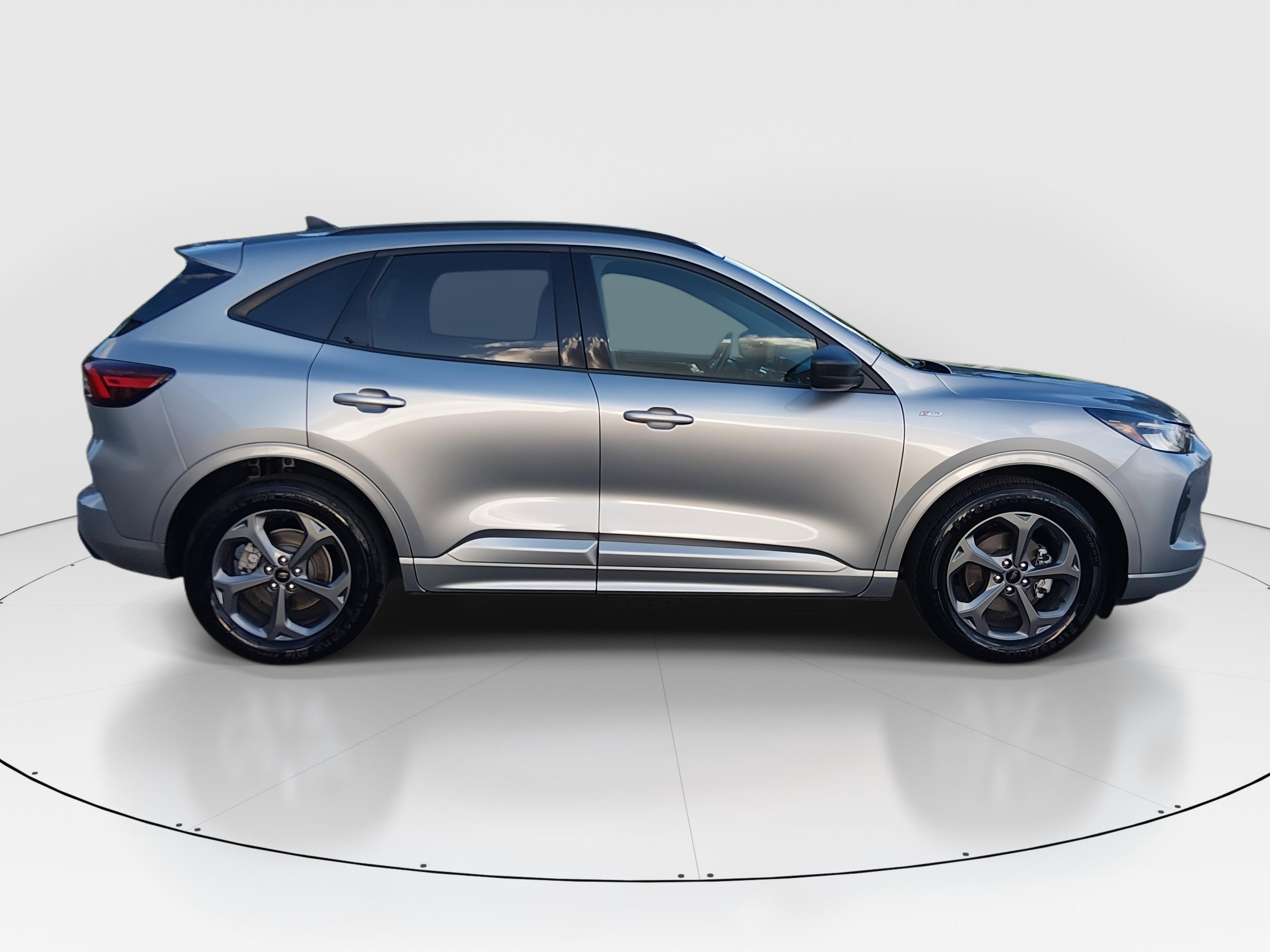 Ford Escape St-Line Fwd - Thumbnail 8