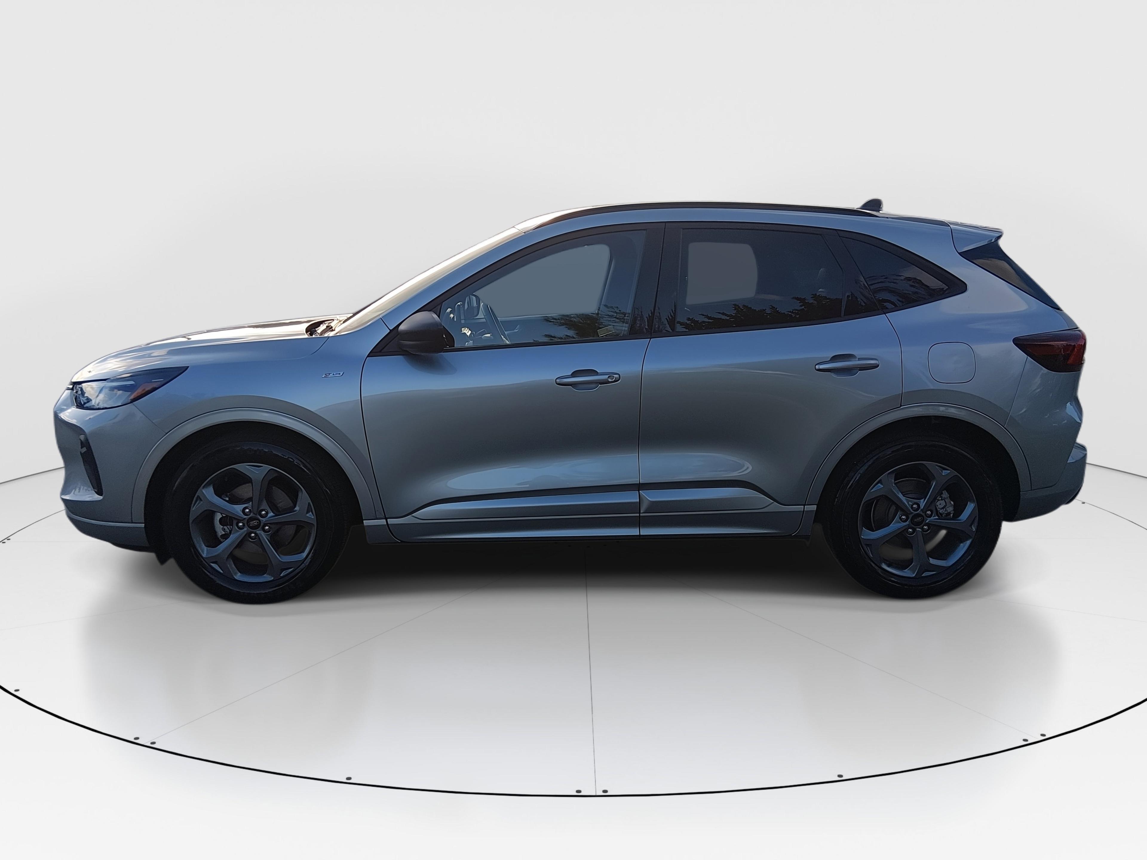 Ford Escape St-Line Fwd - Thumbnail 4