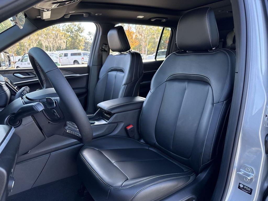 Jeep Grand Cherokee L Limited 4X4 - Thumbnail 12