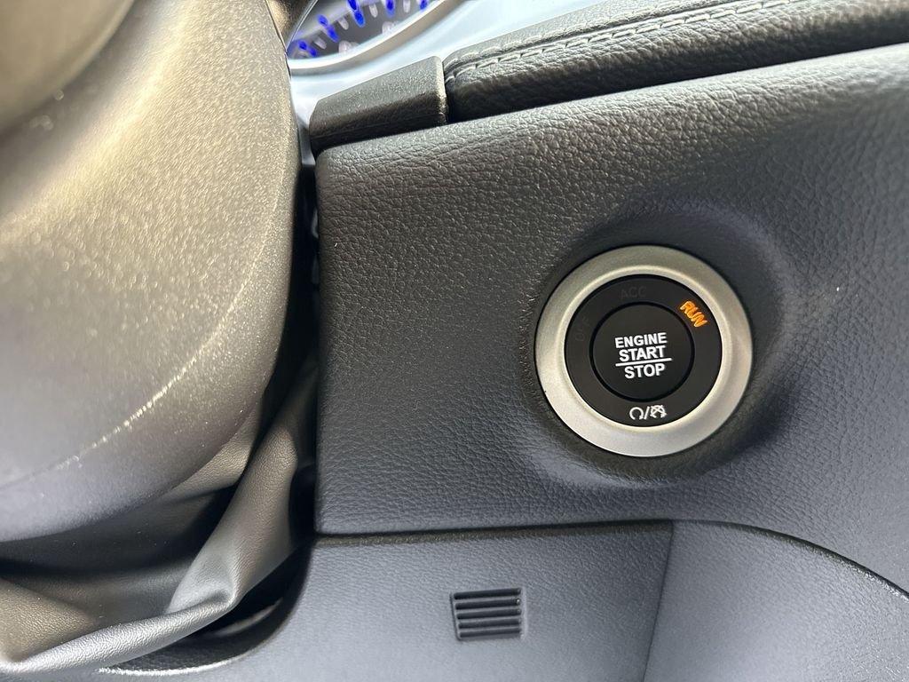 Chrysler Pacifica Limited - Thumbnail 20