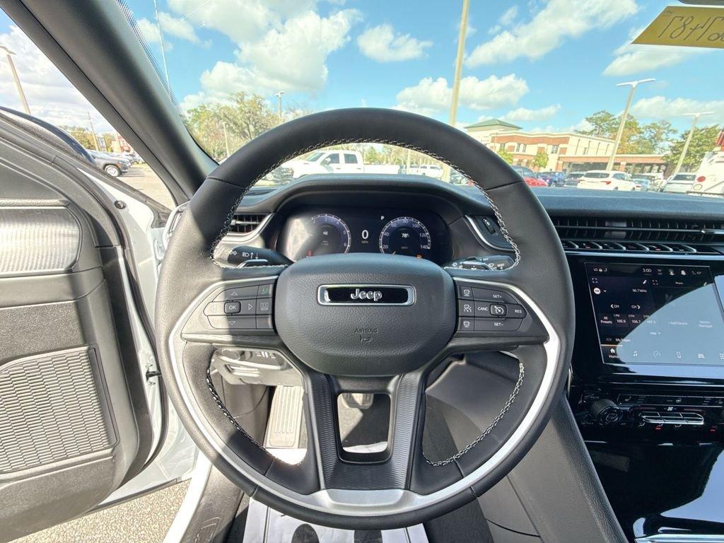 Jeep Grand Cherokee L Laredo X 4X4 - Thumbnail 12