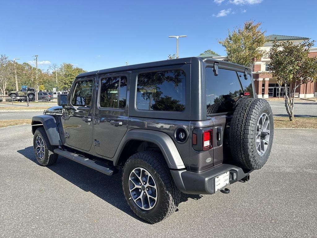 Jeep Wrangler 4-Door Sport S - Thumbnail 6