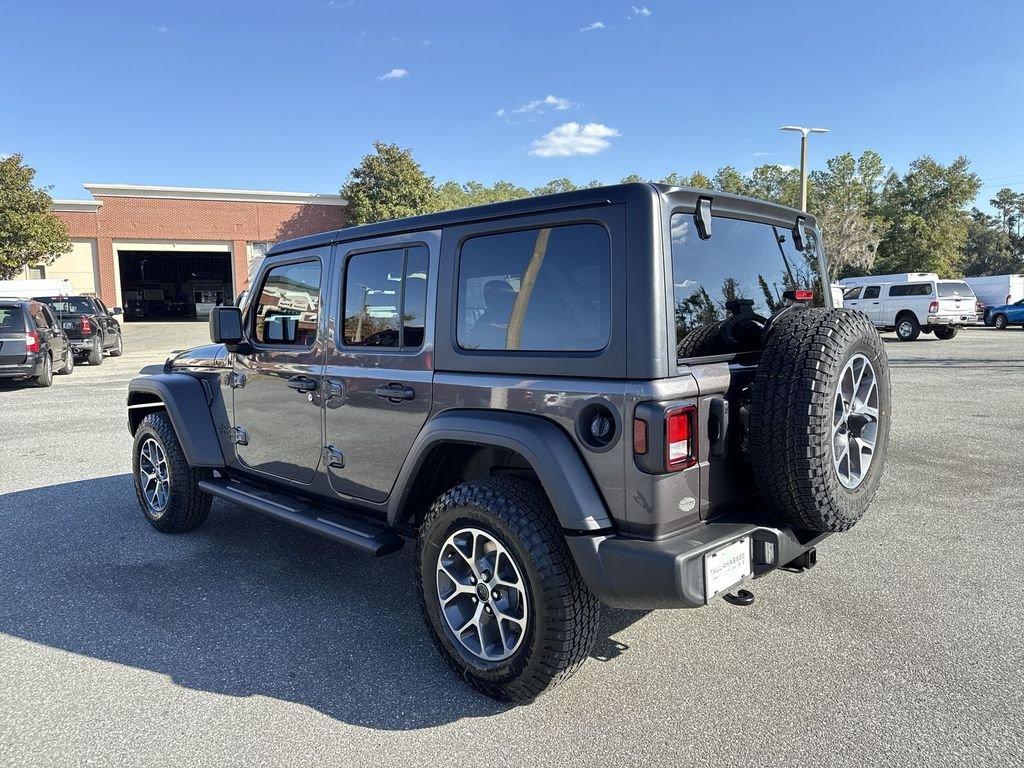 Jeep Wrangler 4-Door Sport S - Thumbnail 6