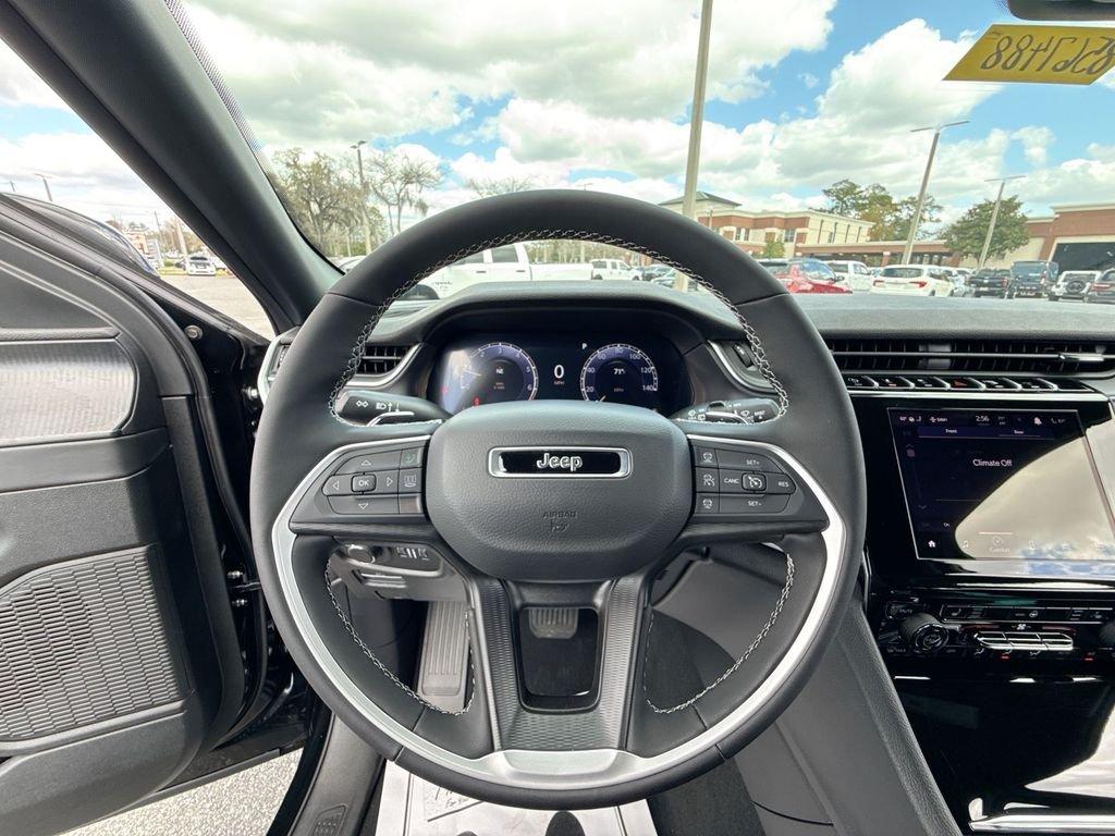 Jeep Grand Cherokee L Laredo X 4X4 - Thumbnail 15