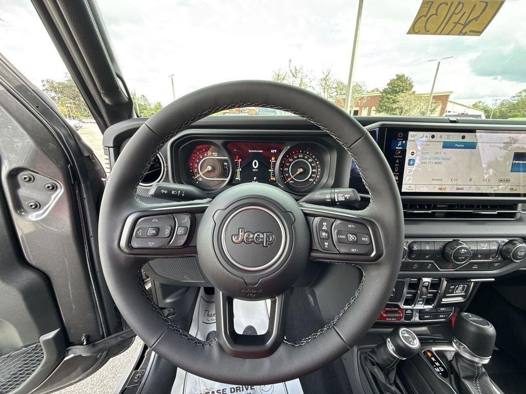 Jeep Gladiator Mojave 4X4 - Thumbnail 15