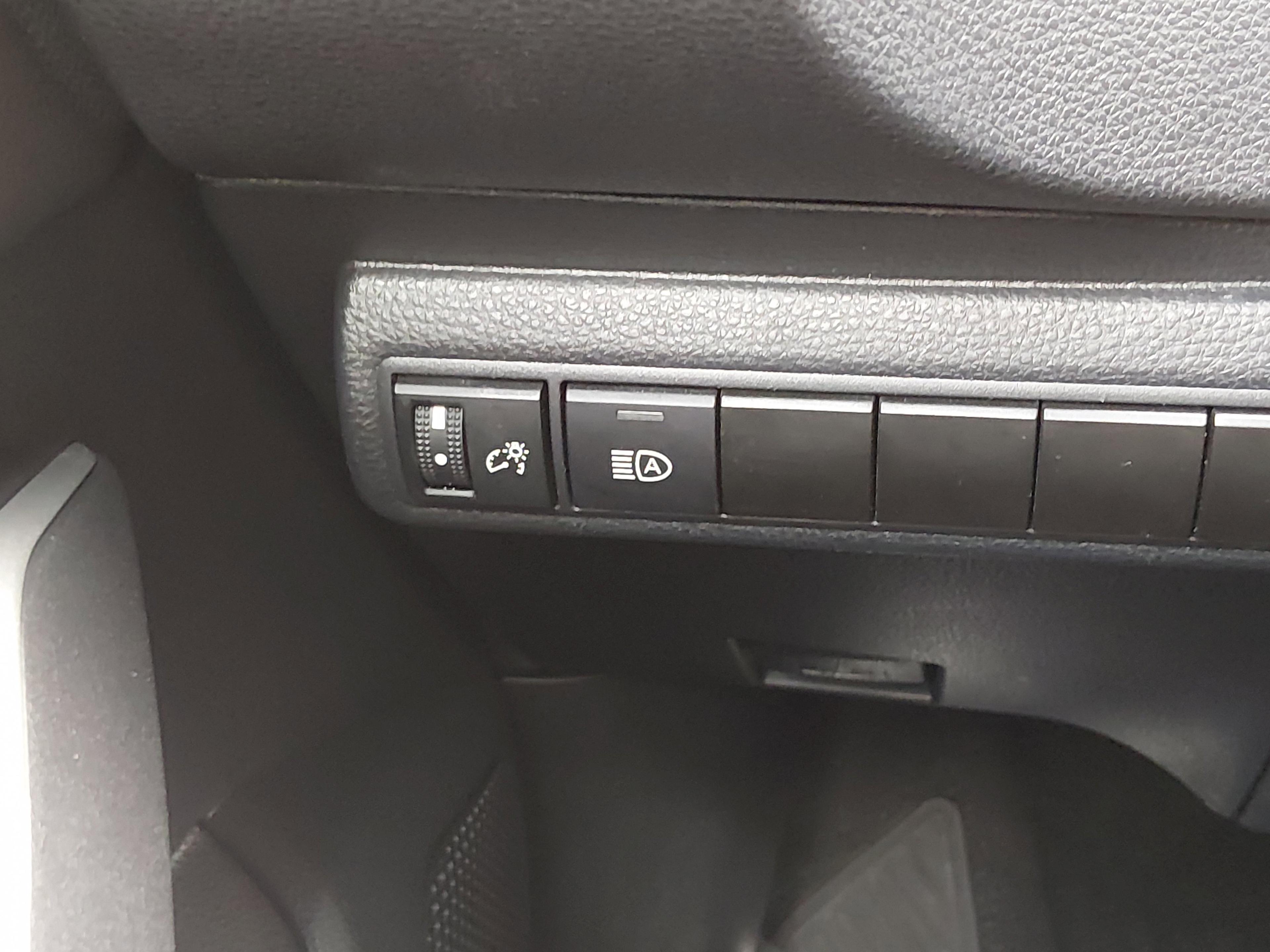 Toyota Corolla Se Cvt - Thumbnail 13