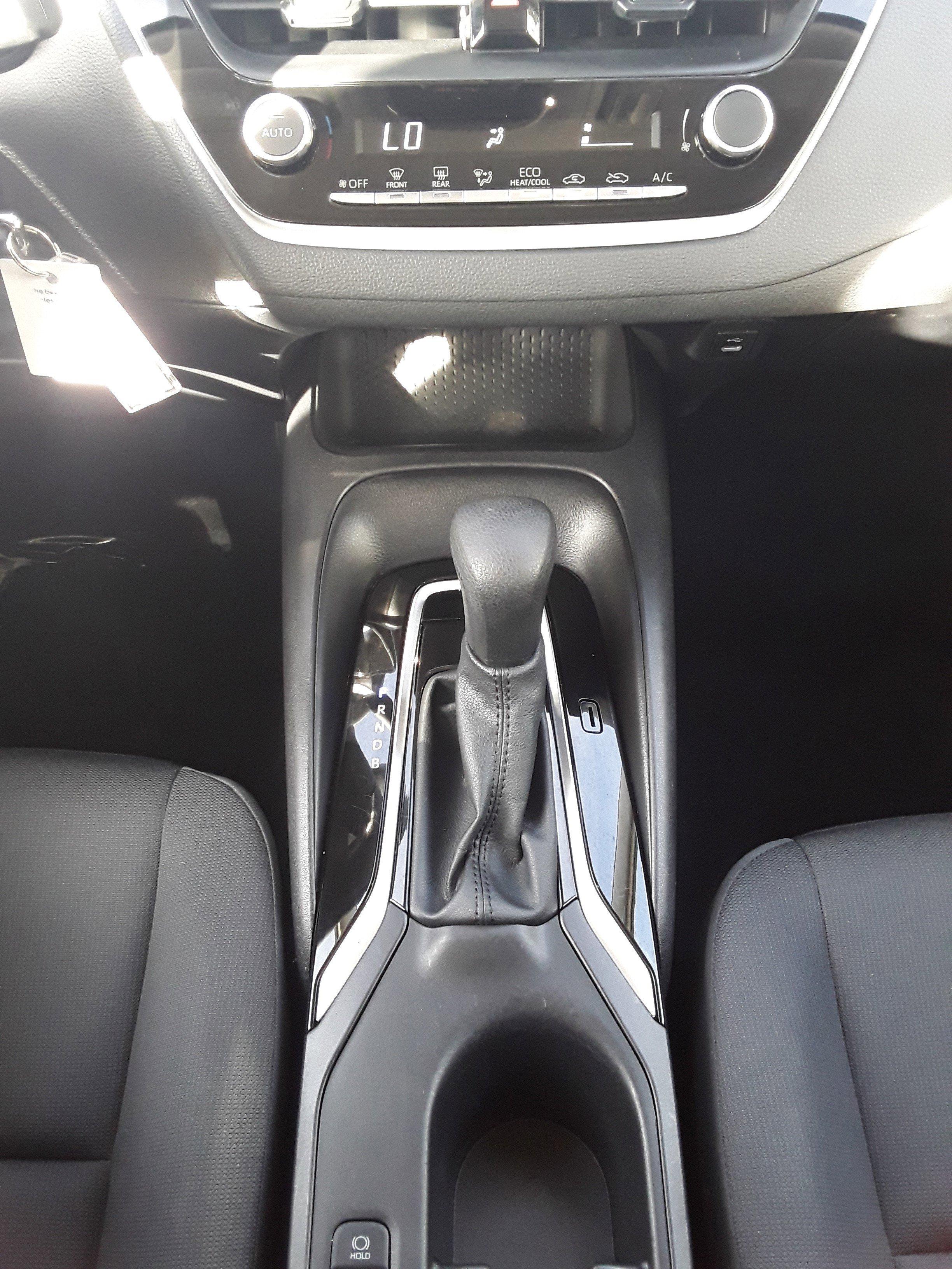 Toyota Corolla Le Cvt - Thumbnail 20