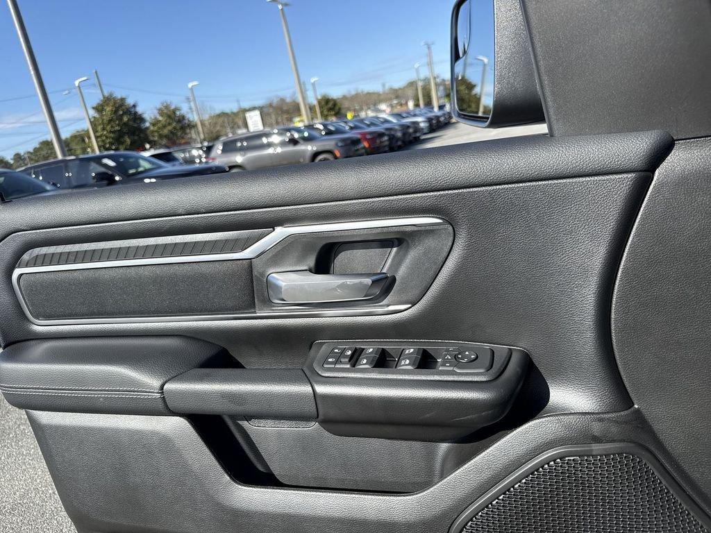 Ram 1500 Big Horn Crew Cab 4X4 5'7' Box - Thumbnail 13