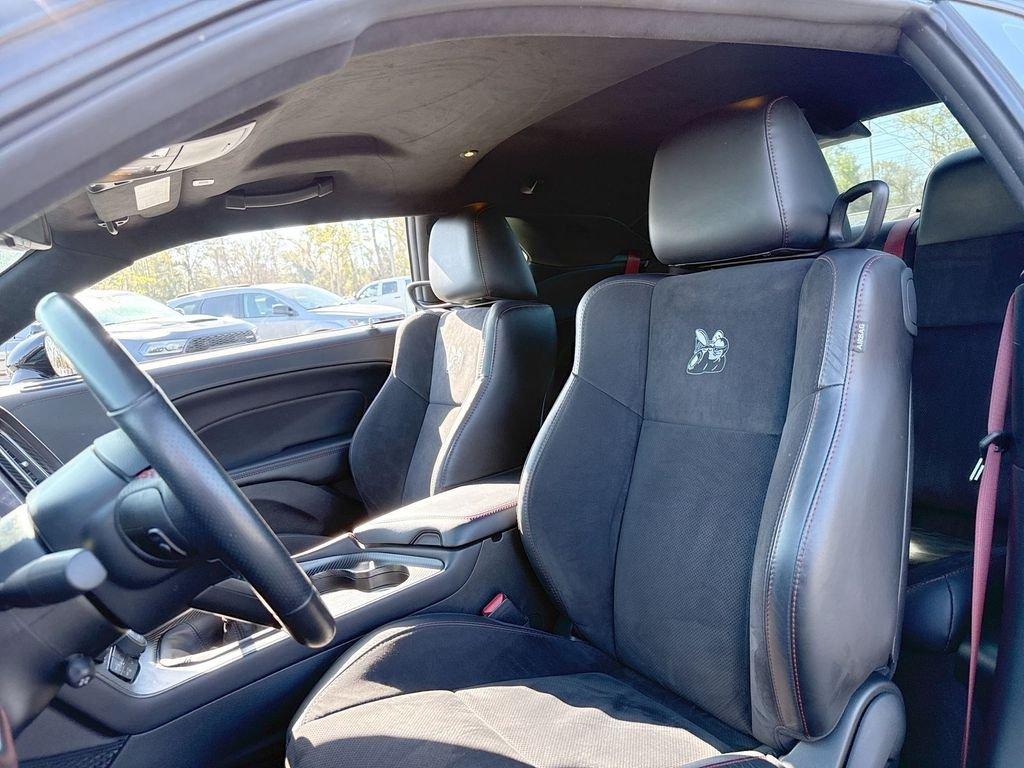 Dodge Challenger R/T Scat Pack Widebody - Thumbnail 12