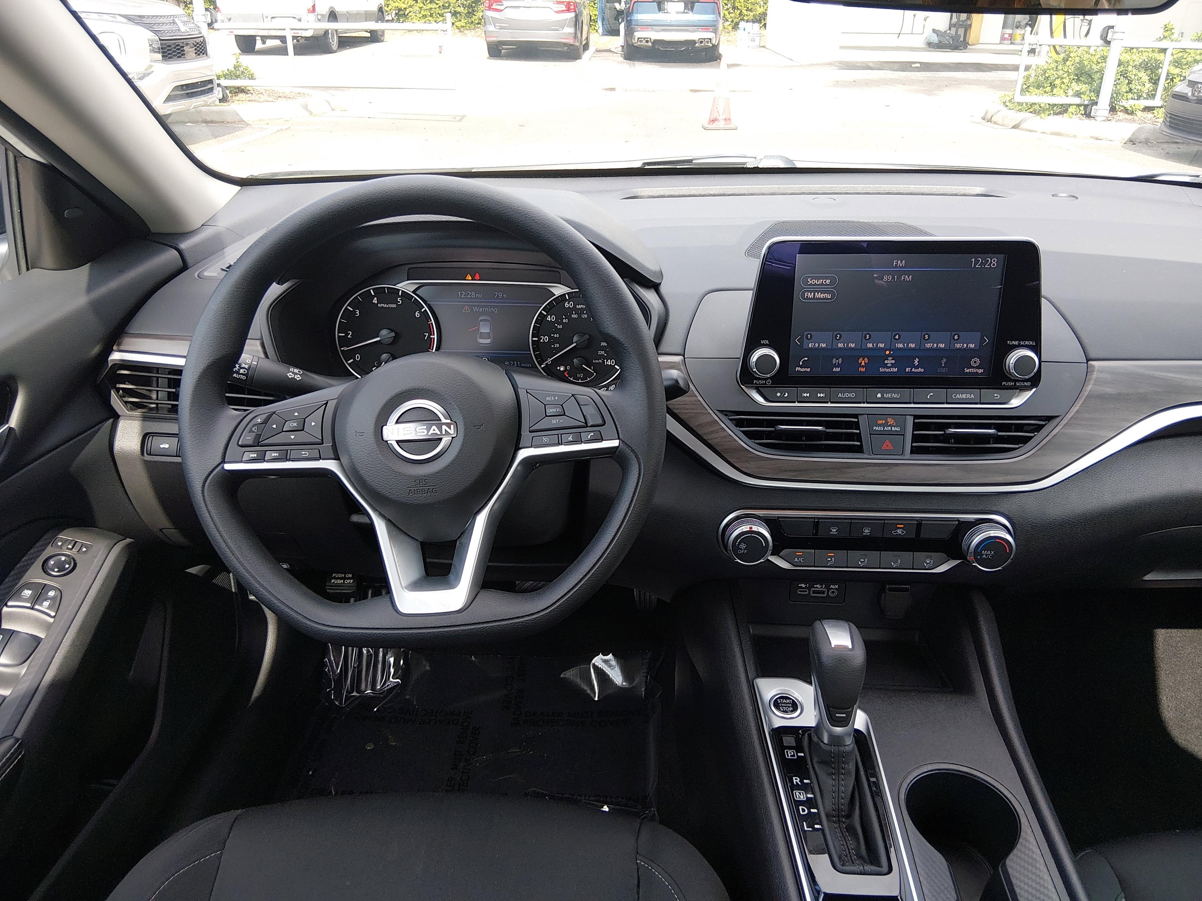 Nissan Altima Sv Fwd - Thumbnail 12