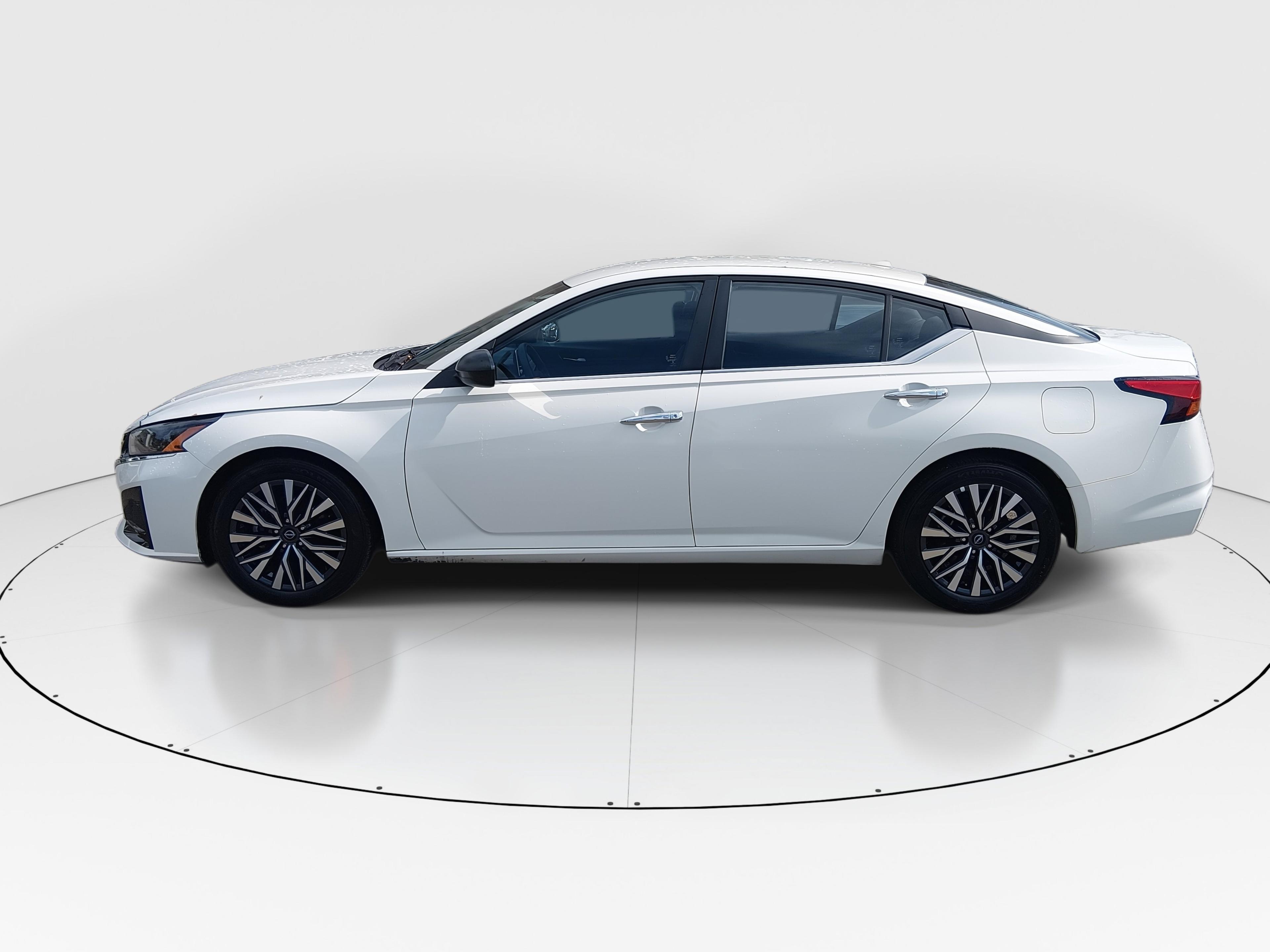 Nissan Altima Sv Fwd - Thumbnail 4