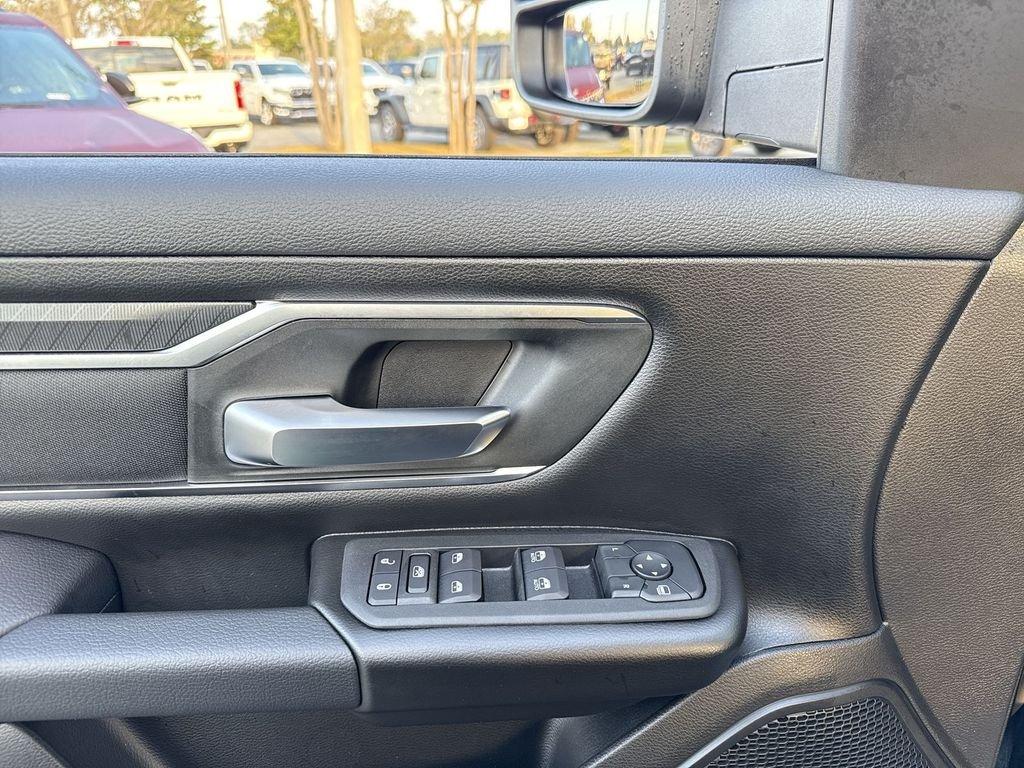 Ram 1500 Big Horn Crew Cab 4X4 5'7' Box - Thumbnail 13