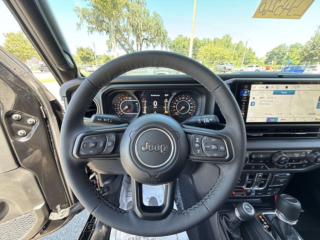 Jeep Gladiator Mojave 4X4 - Thumbnail 15