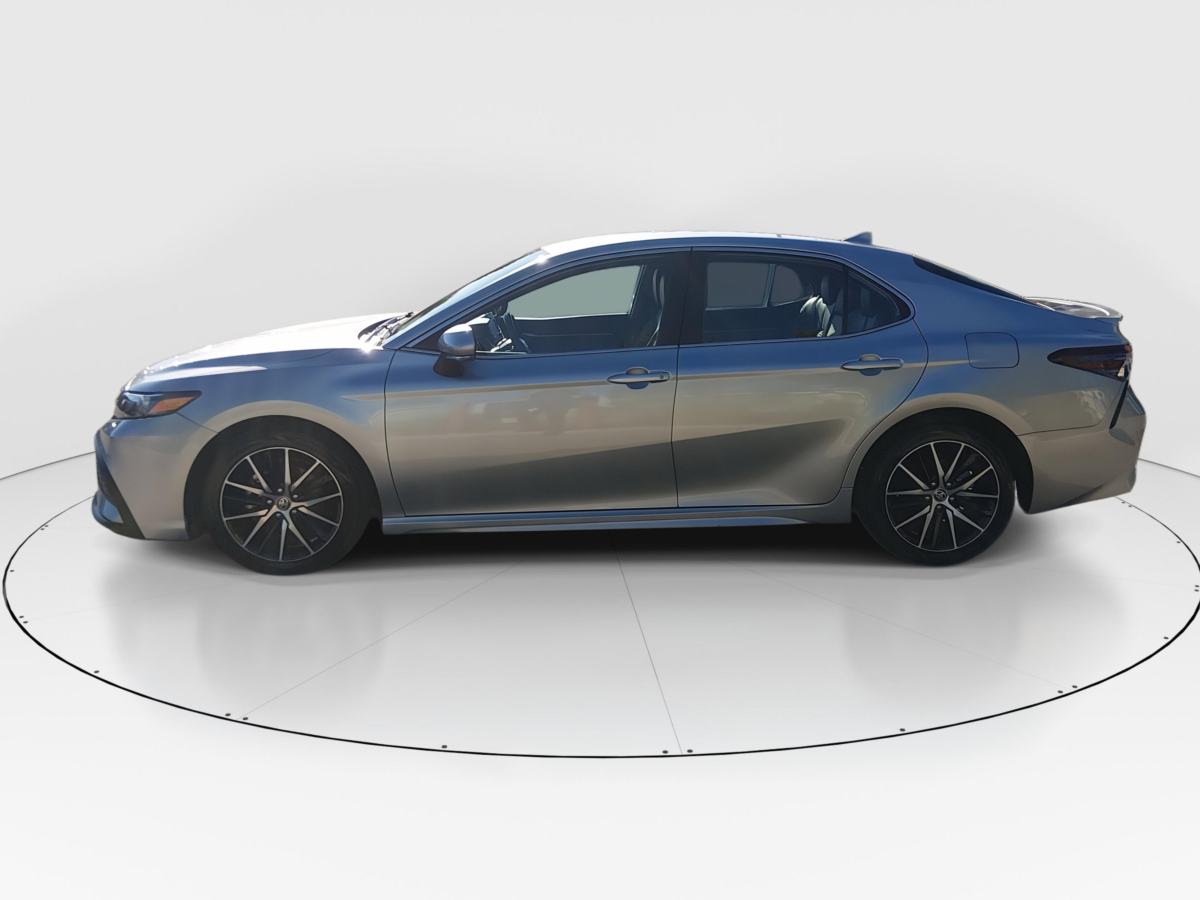 Toyota Camry Se Auto - Thumbnail 4