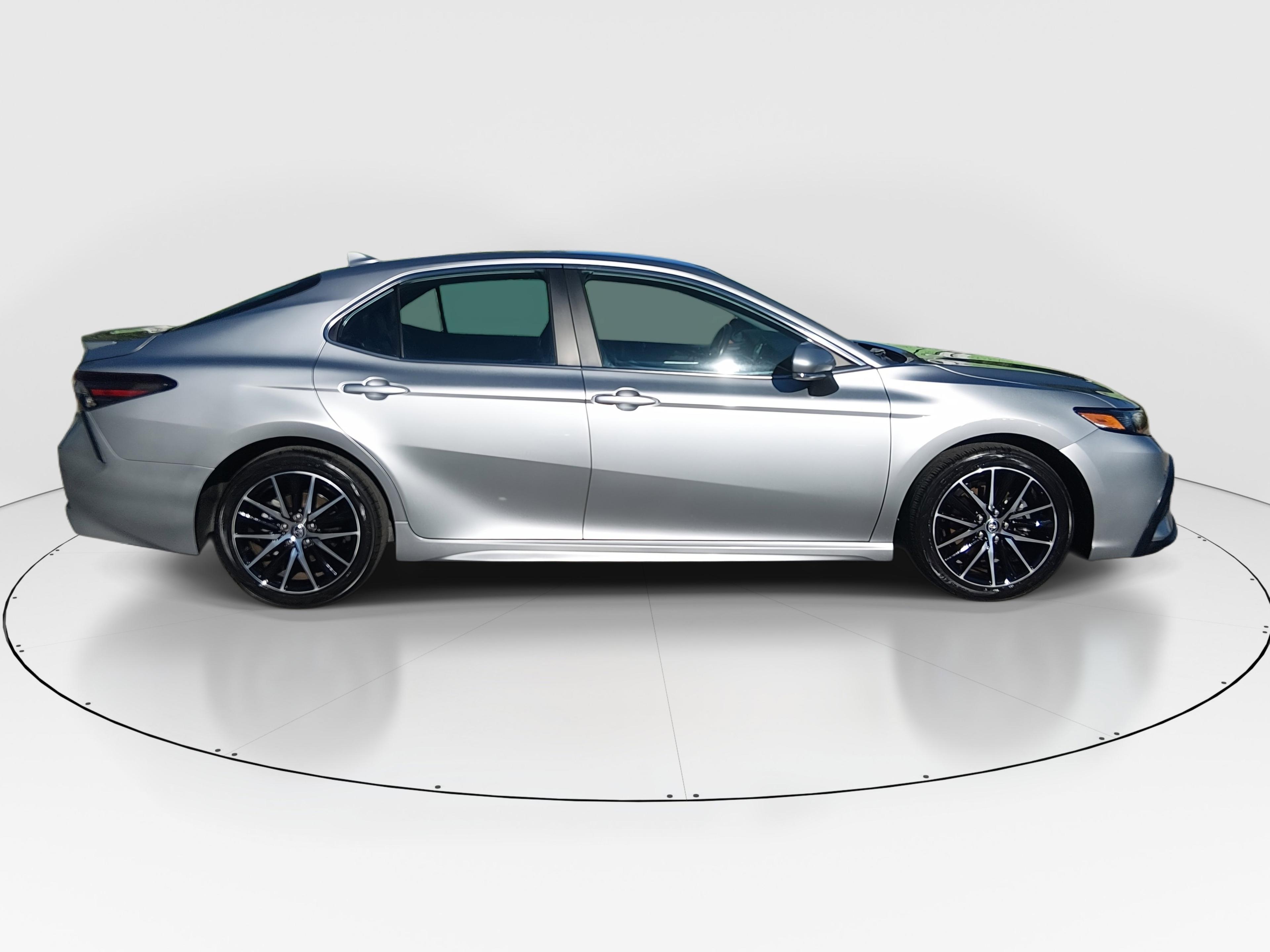 Toyota Camry Se Auto - Thumbnail 8