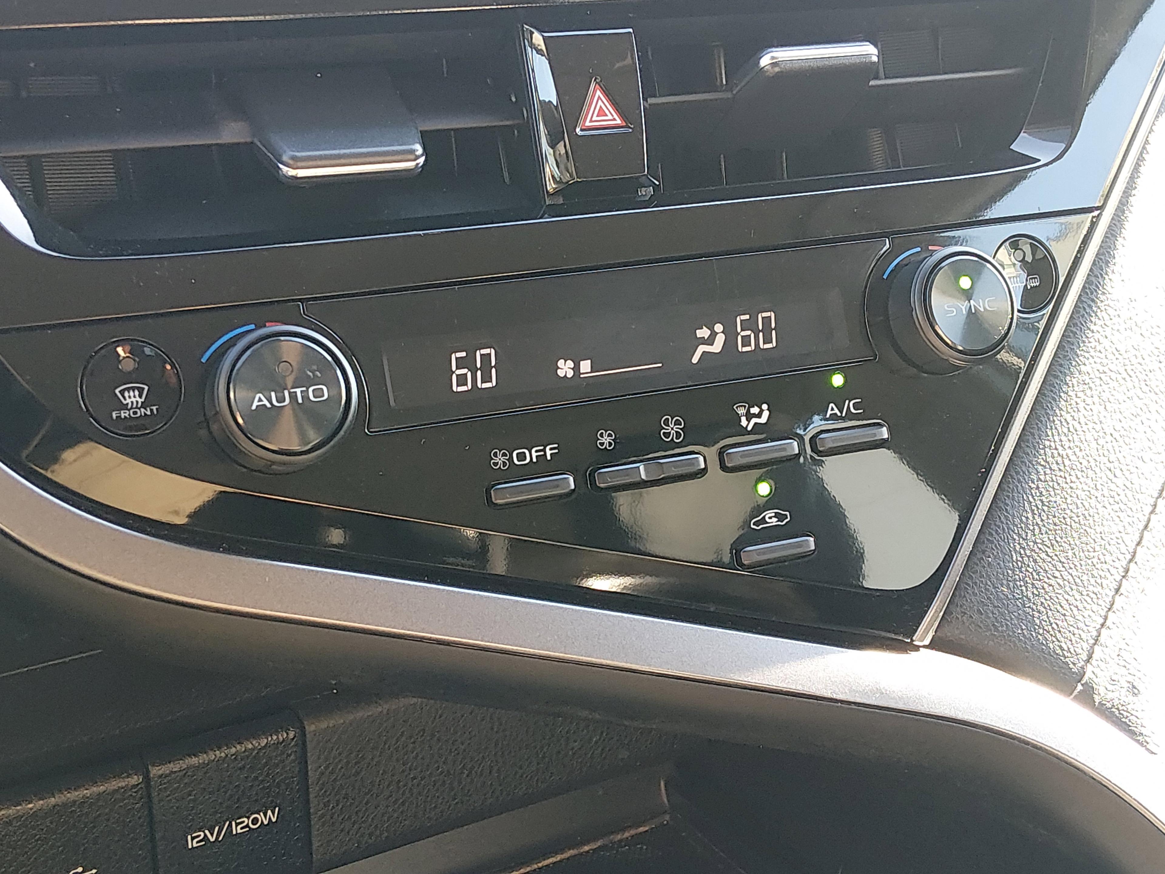 Toyota Camry Se Auto - Thumbnail 18