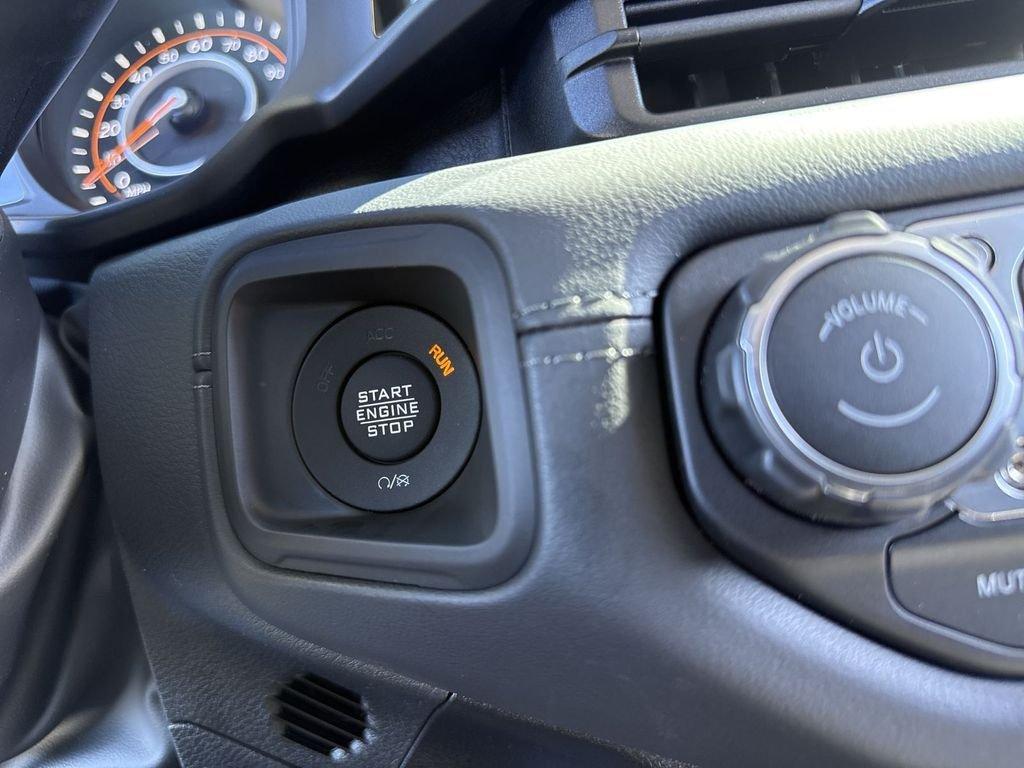 Jeep Gladiator Sahara 4X4 - Thumbnail 18