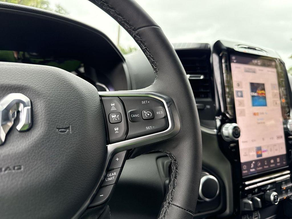 Ram 1500 Big Horn Crew Cab 4X4 5'7' Box - Thumbnail 17