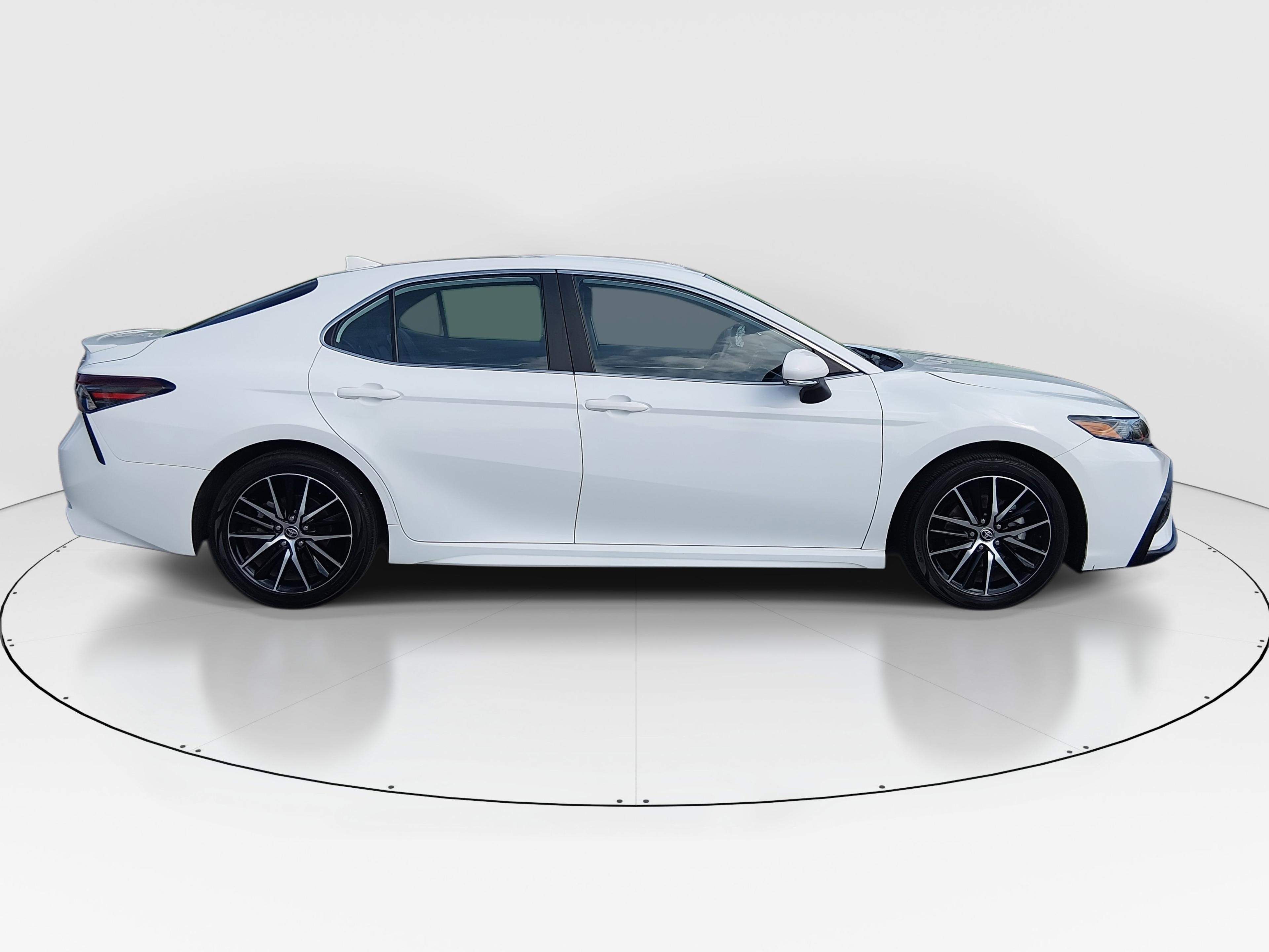 Toyota Camry Se Auto - Thumbnail 8