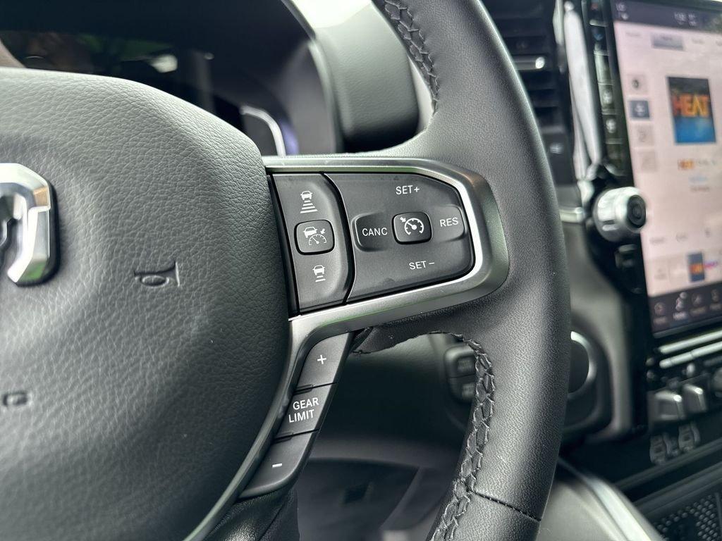 Ram 1500 Big Horn Crew Cab 4X4 5'7' Box - Thumbnail 15