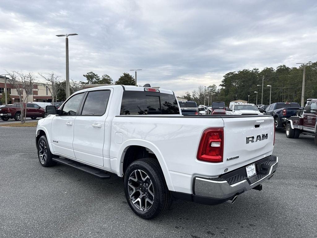 Ram 1500 Laramie Crew Cab 4X2 5'7' Box - Thumbnail 6