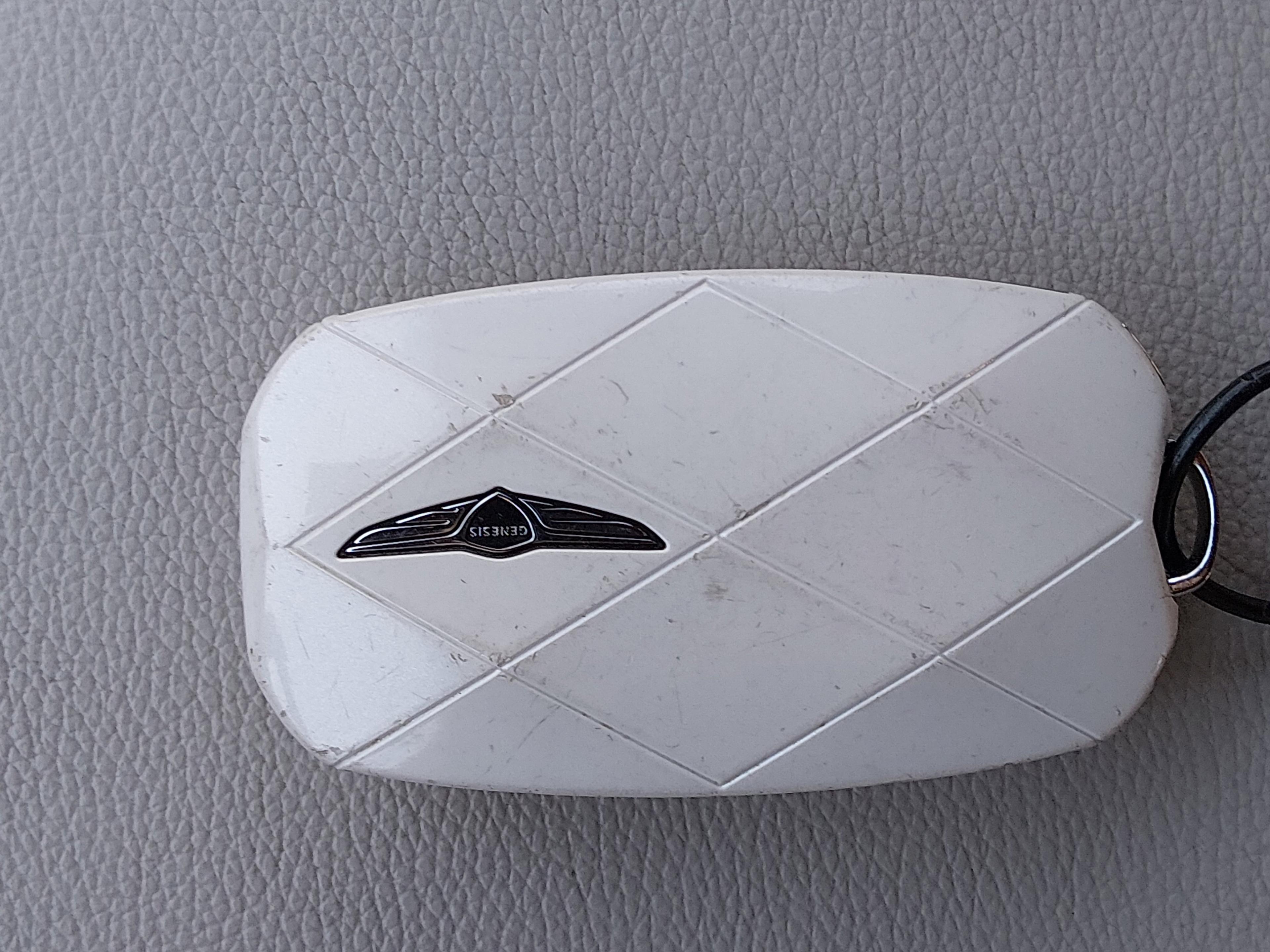 Genesis G70 2.5T Rwd - Thumbnail 15