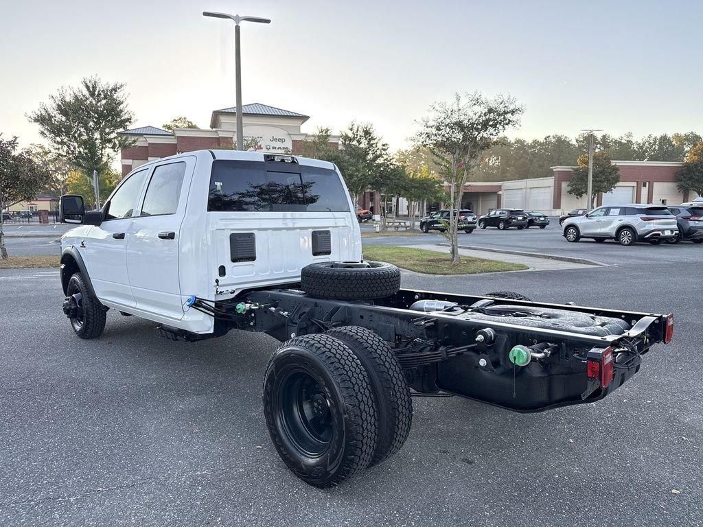 Ram 3500 Tradesman Crew Cab Chassis 4X4 60' Ca - Thumbnail 6