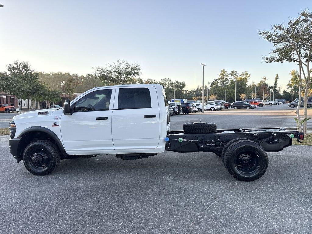 Ram 3500 Tradesman Crew Cab Chassis 4X4 60' Ca - Thumbnail 7