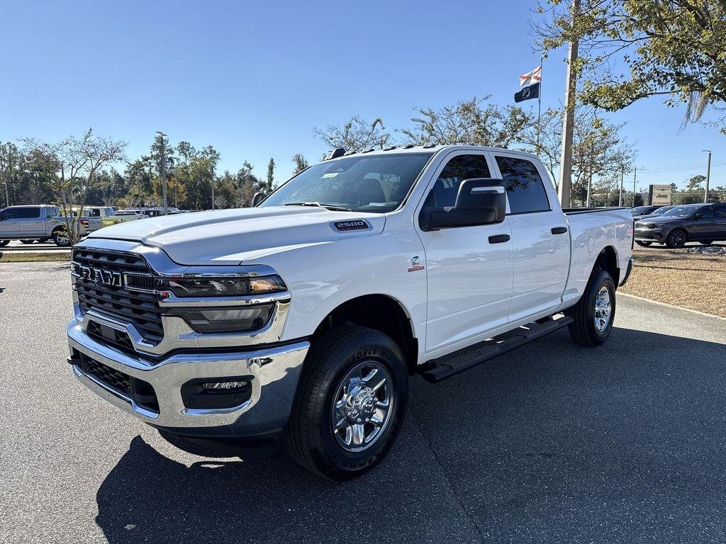 Ram 2500 Tradesman Crew Cab 4X4 6'4' Box - Thumbnail 8