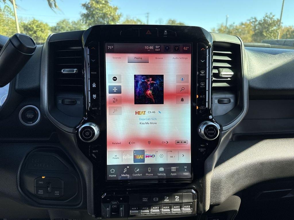 Ram 2500 Tradesman Crew Cab 4X4 6'4' Box - Thumbnail 19