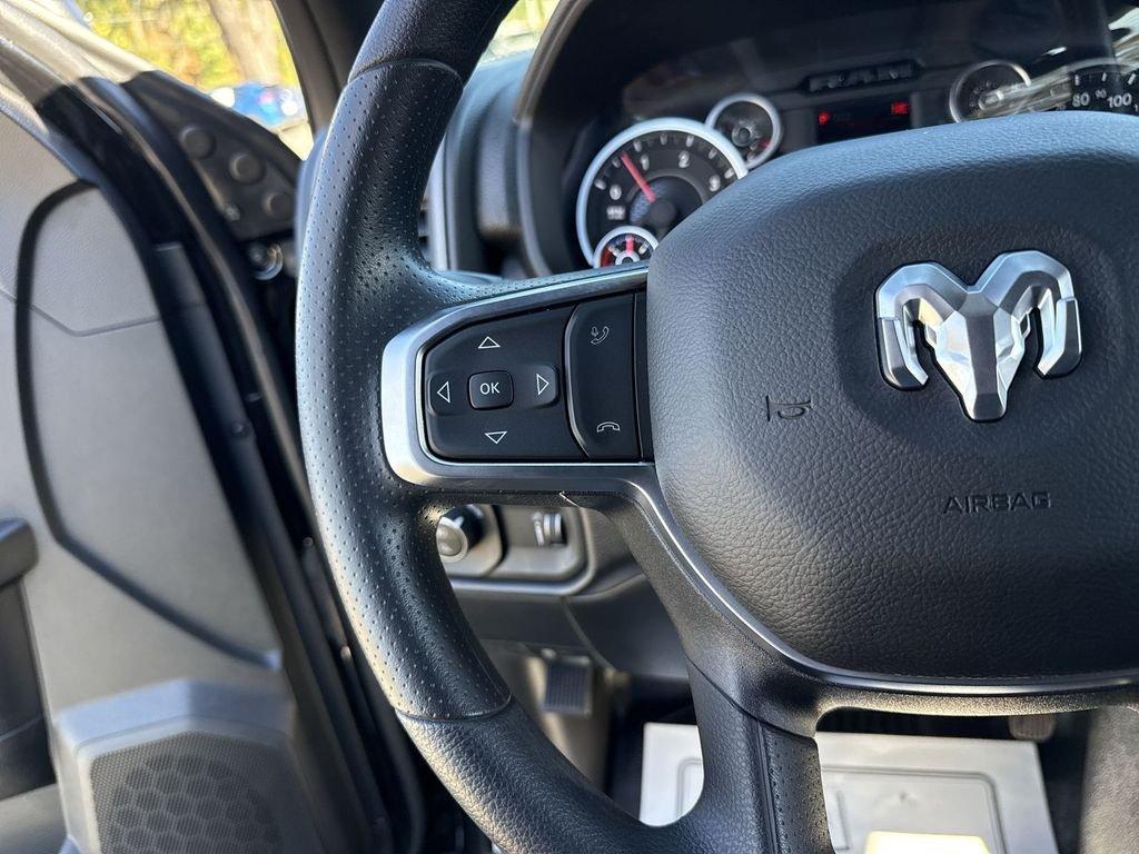 Ram 5500 Tradesman Chassis Crew Cab 4X4 60' Ca - Thumbnail 16